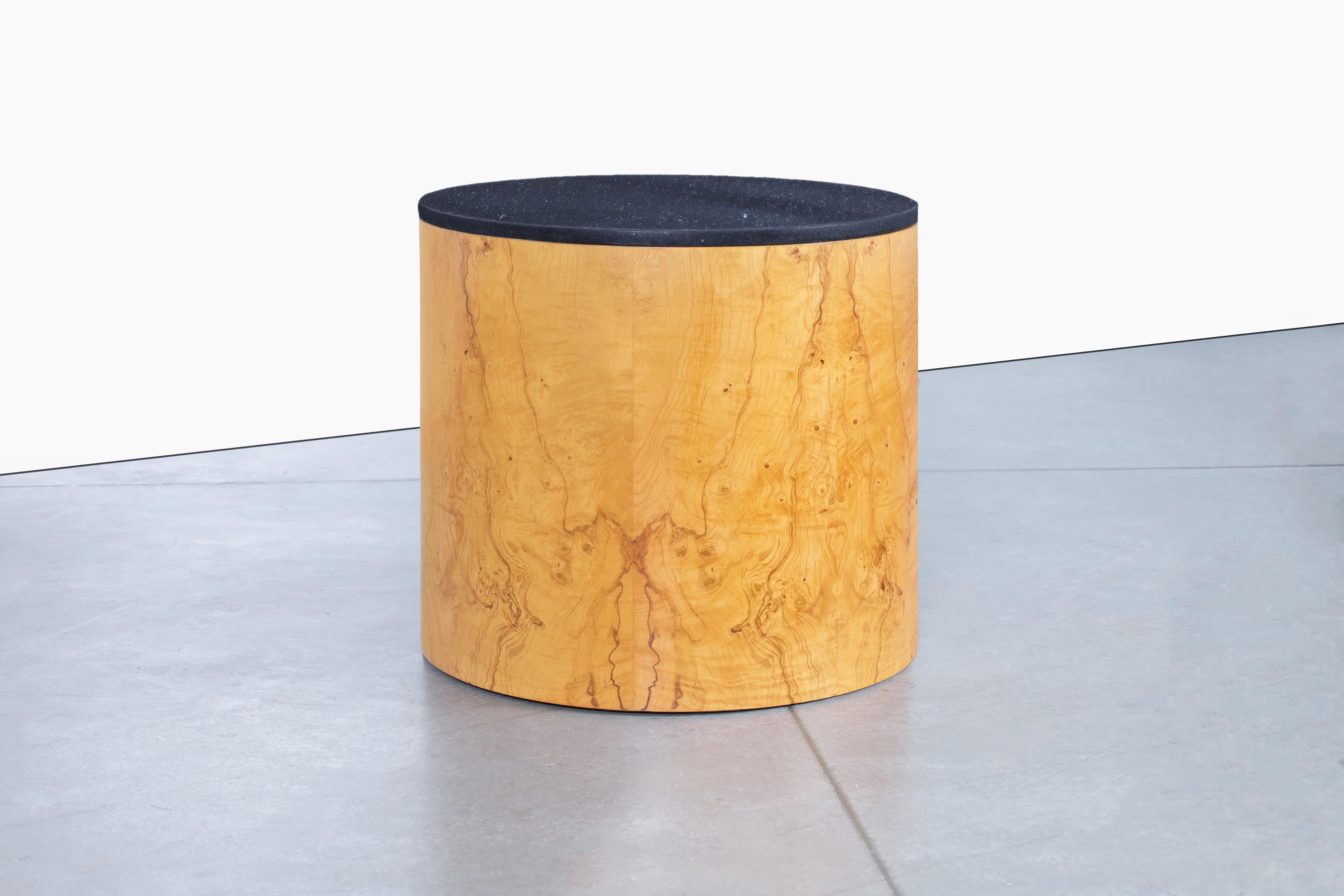 Granit Table d'appoint Dynam, en ronce de bois et granit, moderne du milieu du siècle dernier, de Paul Mayen en vente