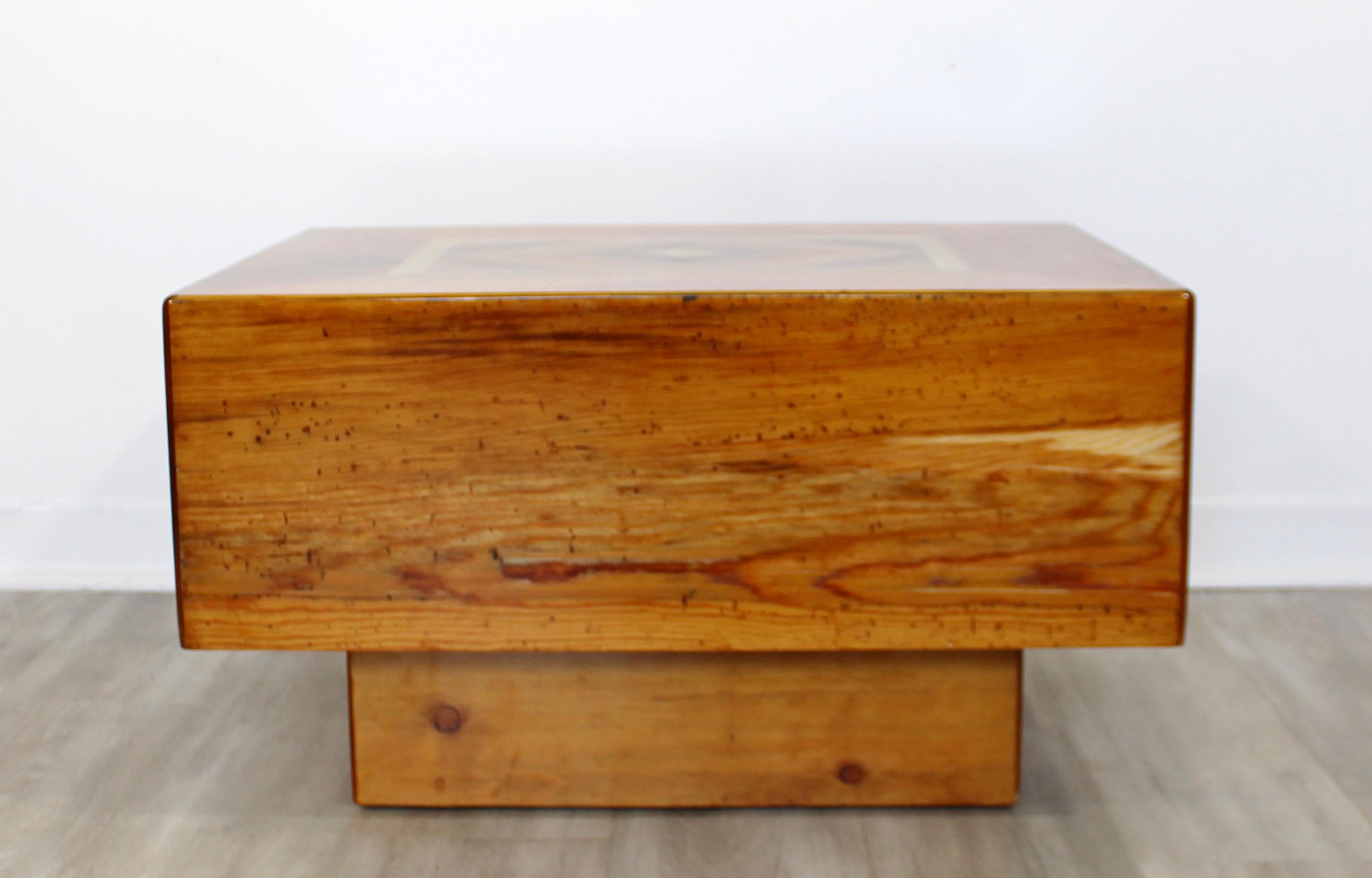 Late 20th Century Mid-Century Modern Burl Wood Brass Side End Coffee Cube Table Baughman Style