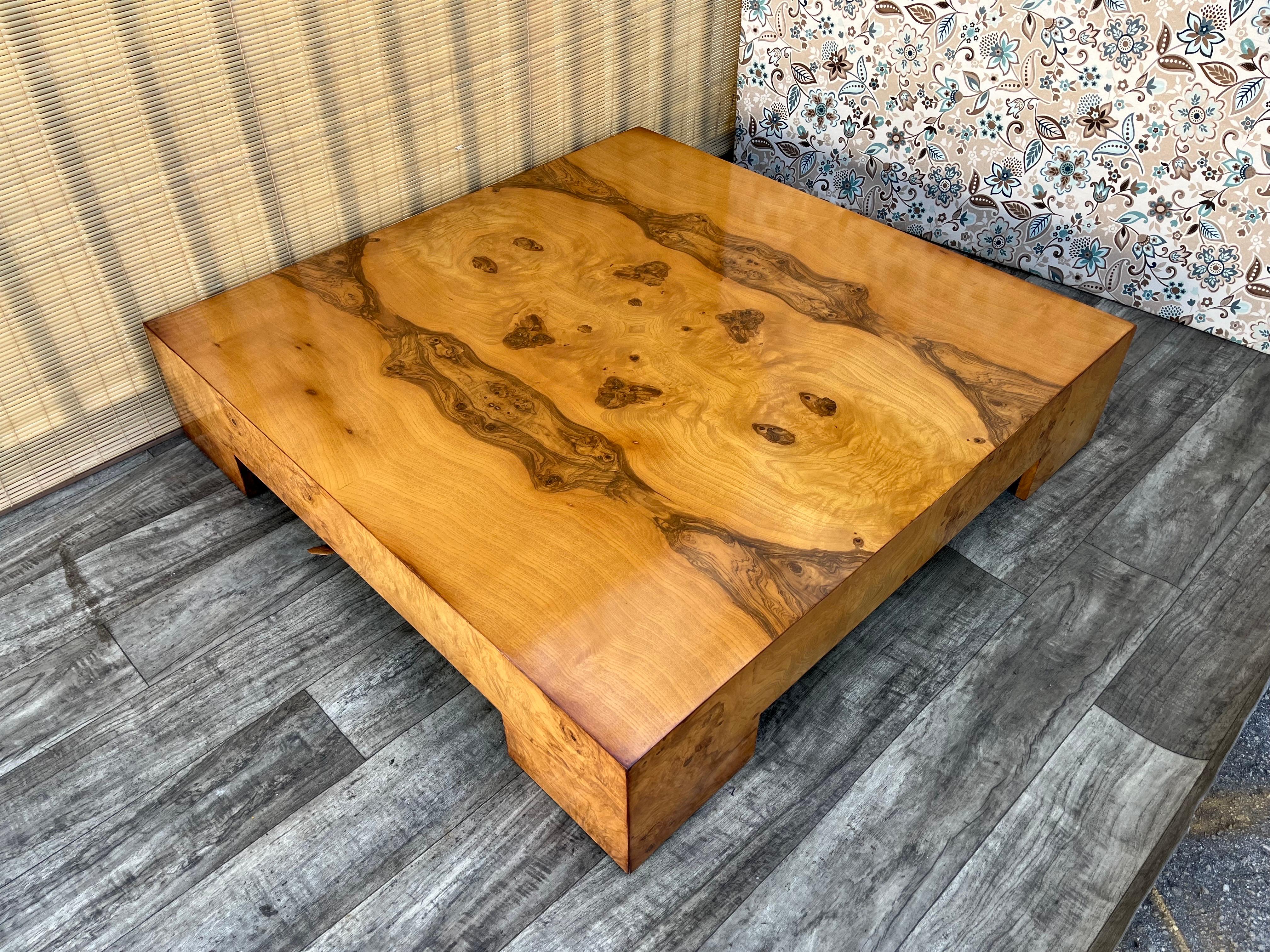 Mid Century Modern Burl Wood Coffee Table Attributed to Milo Baughman. C. 1970s For Sale 4
