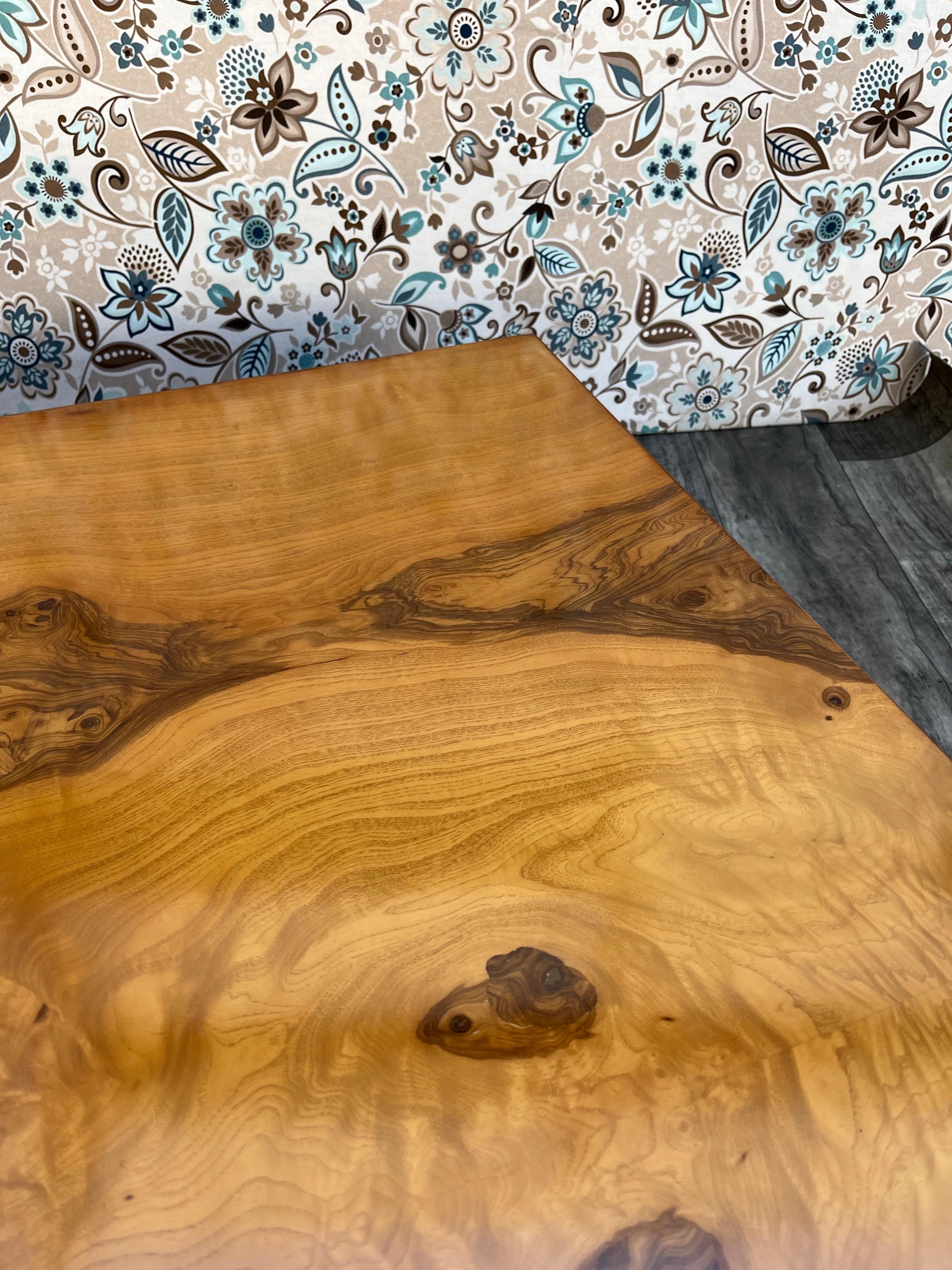 Mid Century Modern Burl Wood Coffee Table Attributed to Milo Baughman. C. 1970s For Sale 9