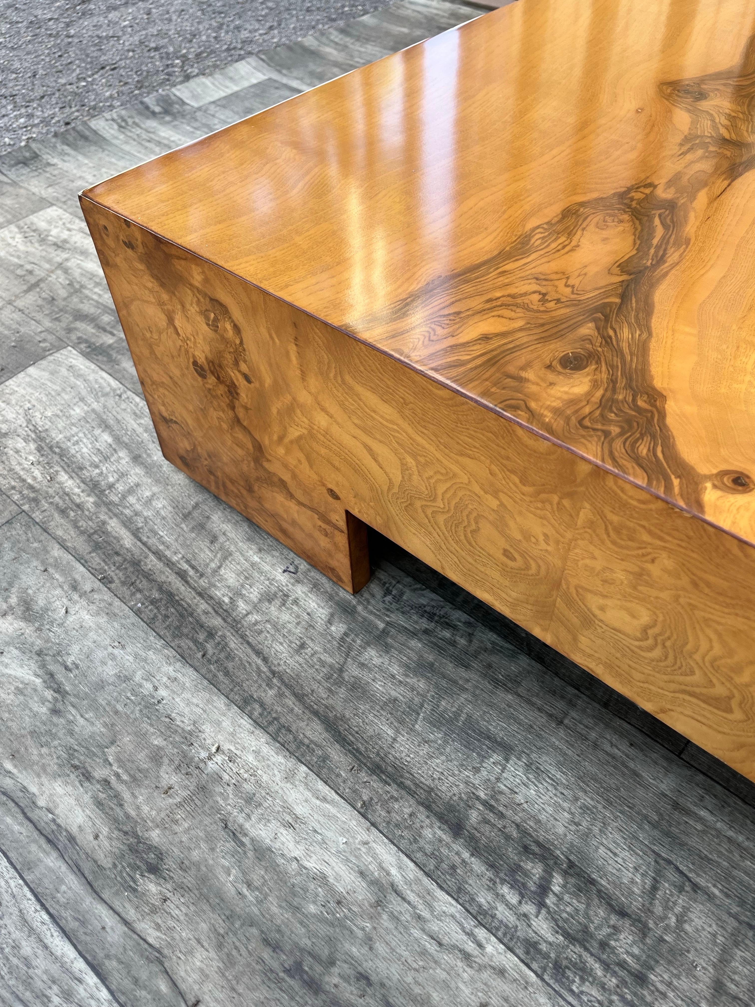 Mid Century Modern Burl Wood Coffee Table Attributed to Milo Baughman. C. 1970s For Sale 12