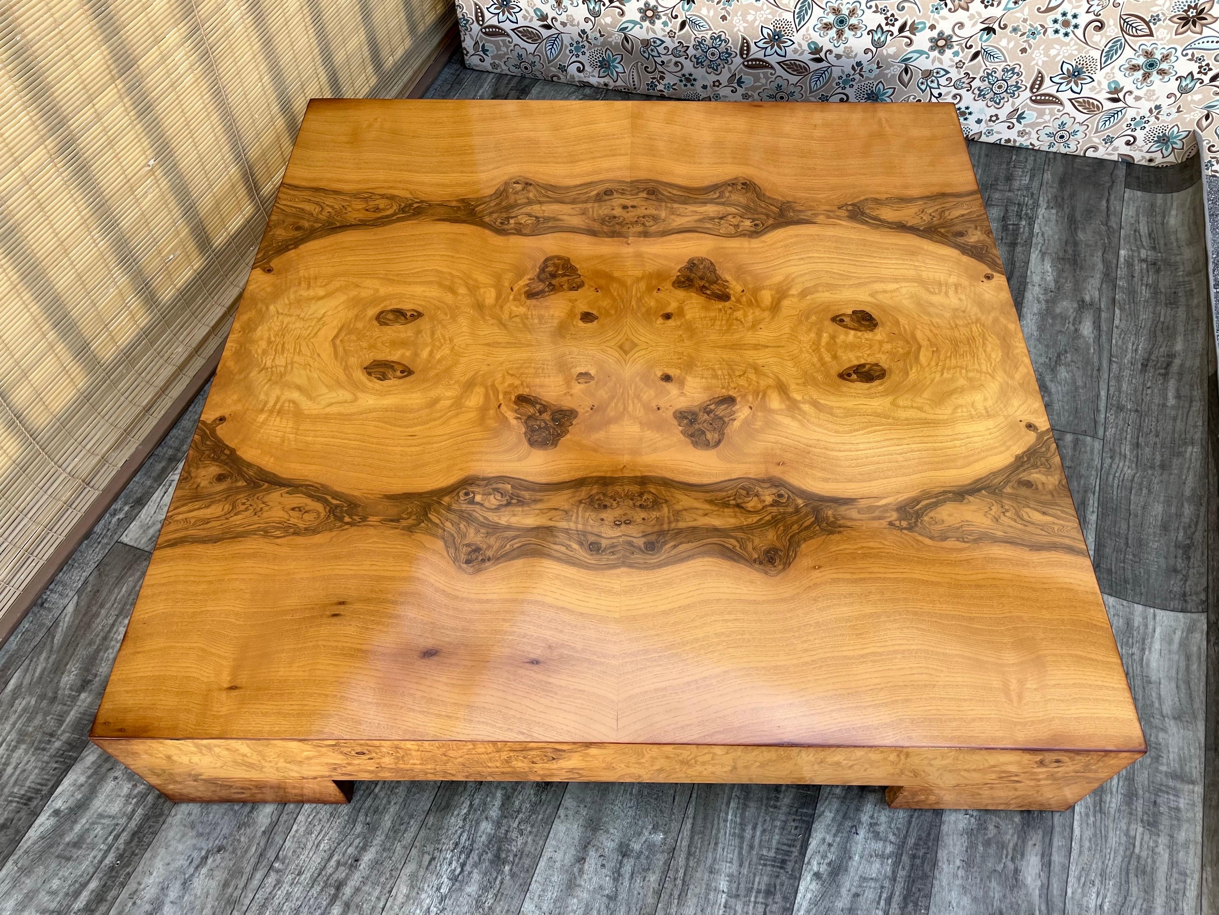 North American Mid Century Modern Burl Wood Coffee Table Attributed to Milo Baughman. C. 1970s For Sale