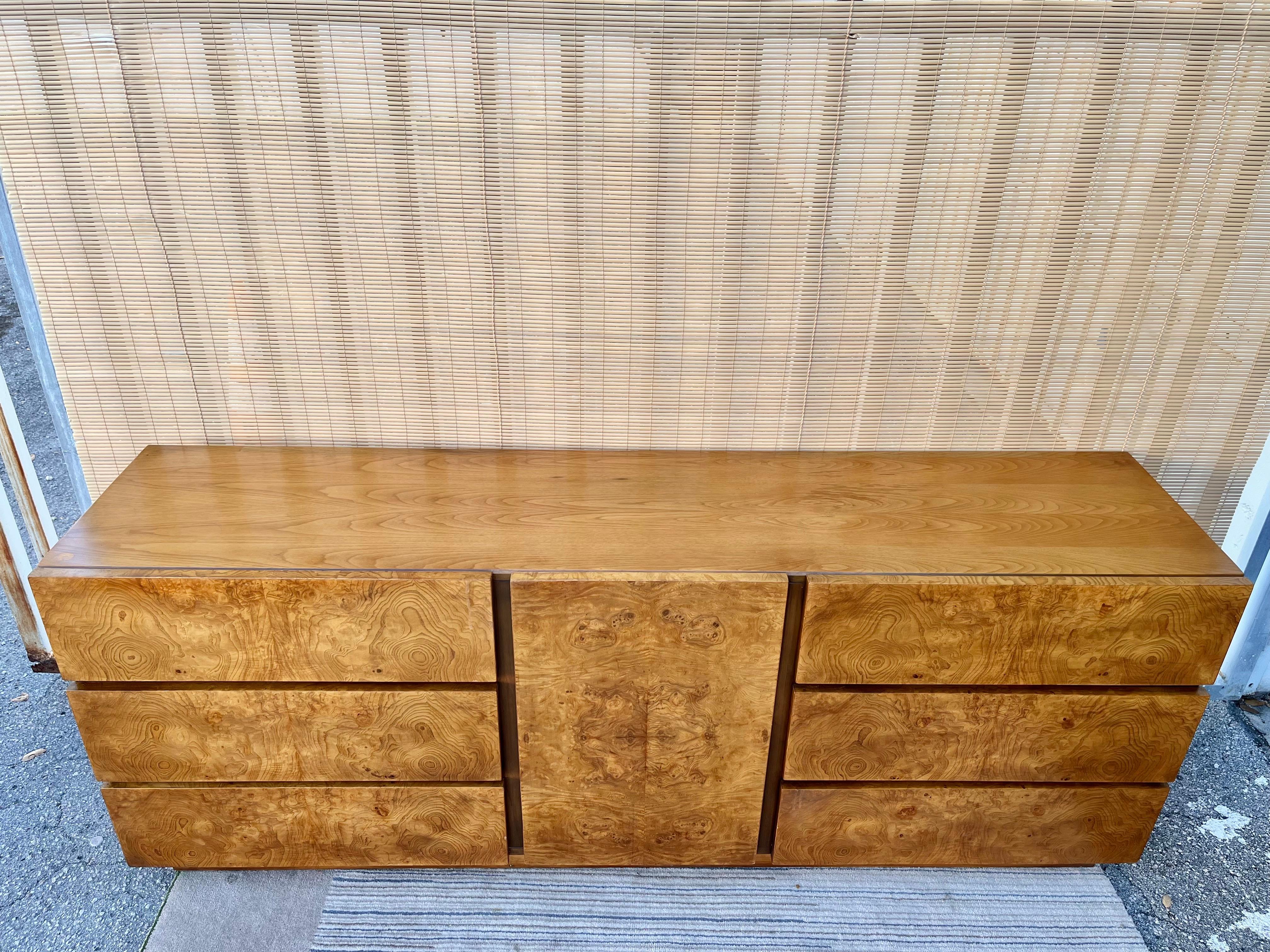 Veneer Mid-Century Modern Burl Wood Dresser by Lane Altavista, 1970s