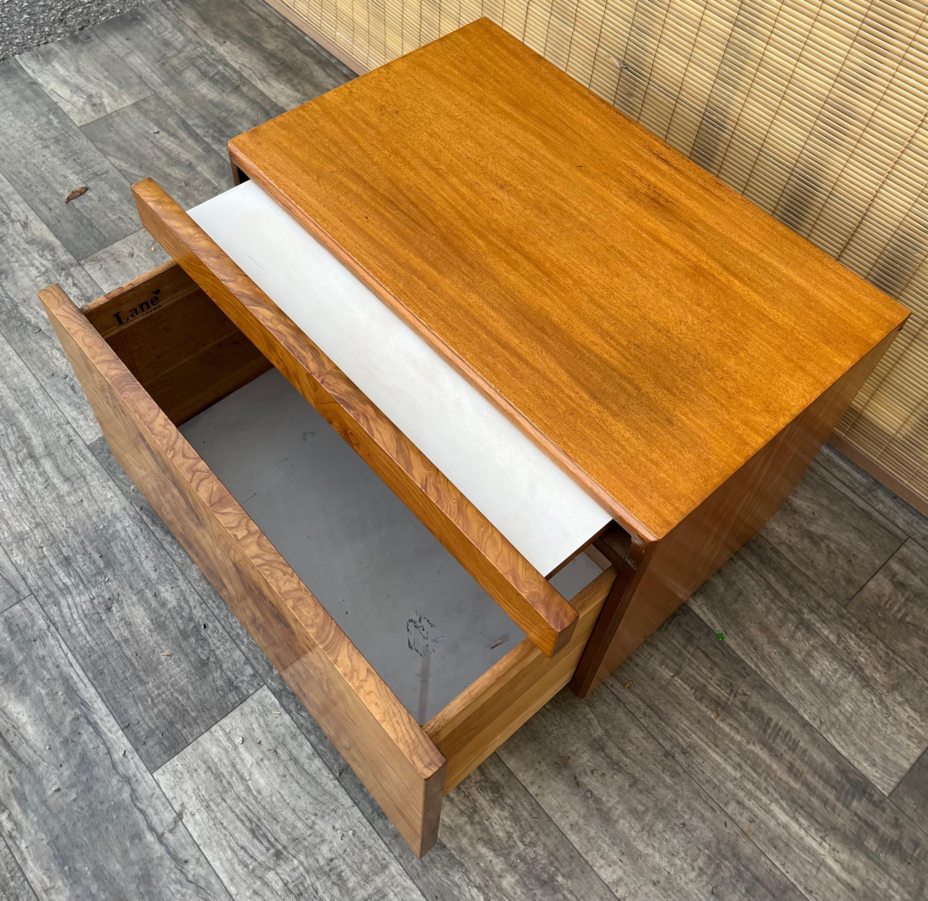 Mid-Century Modern Burl Wood Nightstand by Lane Altavista. Circa 1970s. 8