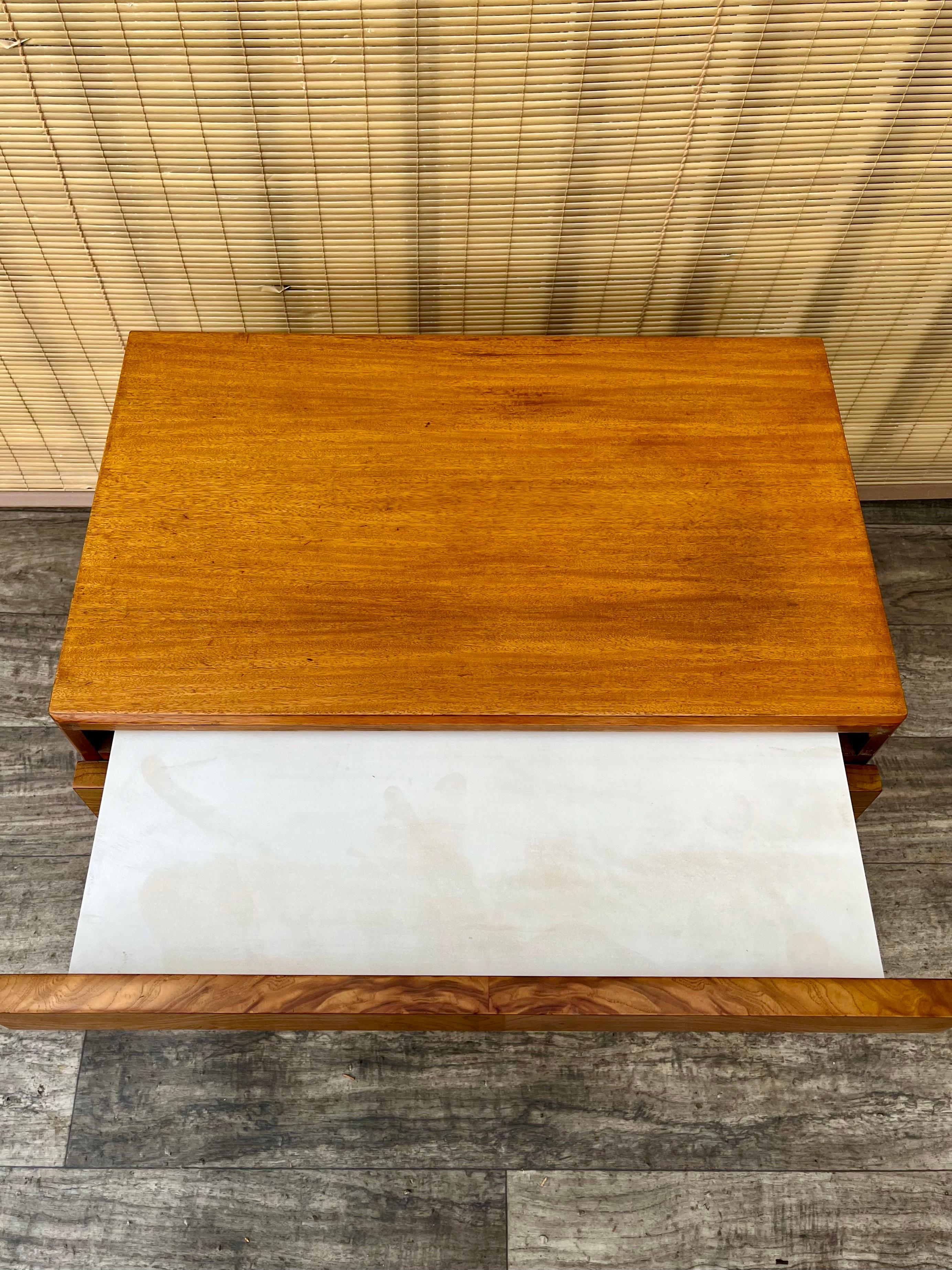 Mid-Century Modern Burl Wood Nightstand by Lane Altavista. Circa 1970s. 9