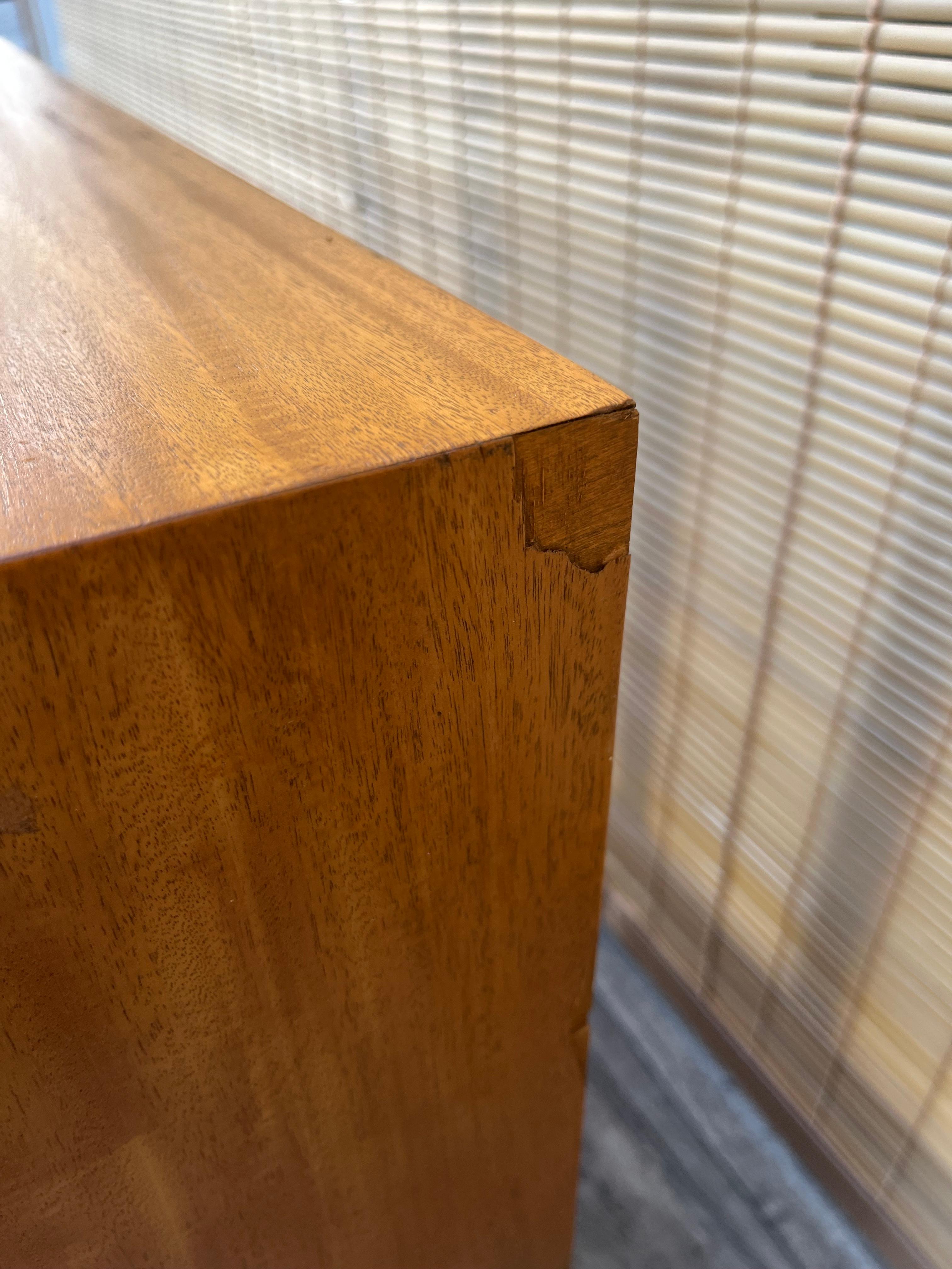 Mid-Century Modern Burl Wood Nightstand by Lane Altavista. Circa 1970s. 11