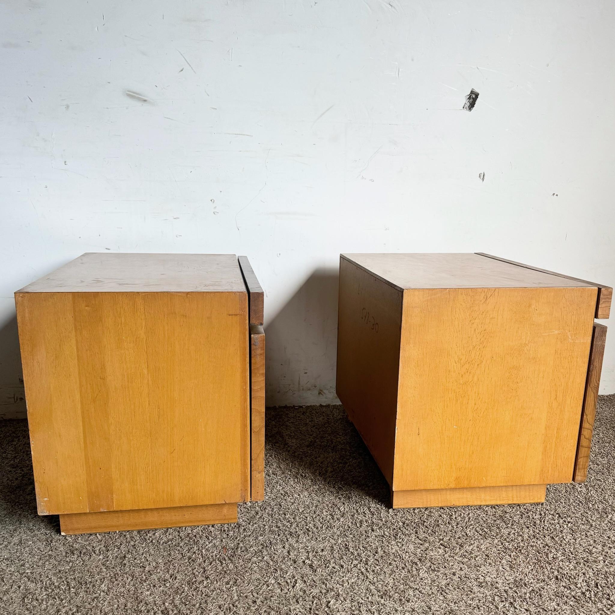 Mid Century Modern Burl Wood Nightstands by Lane - a Pair 4