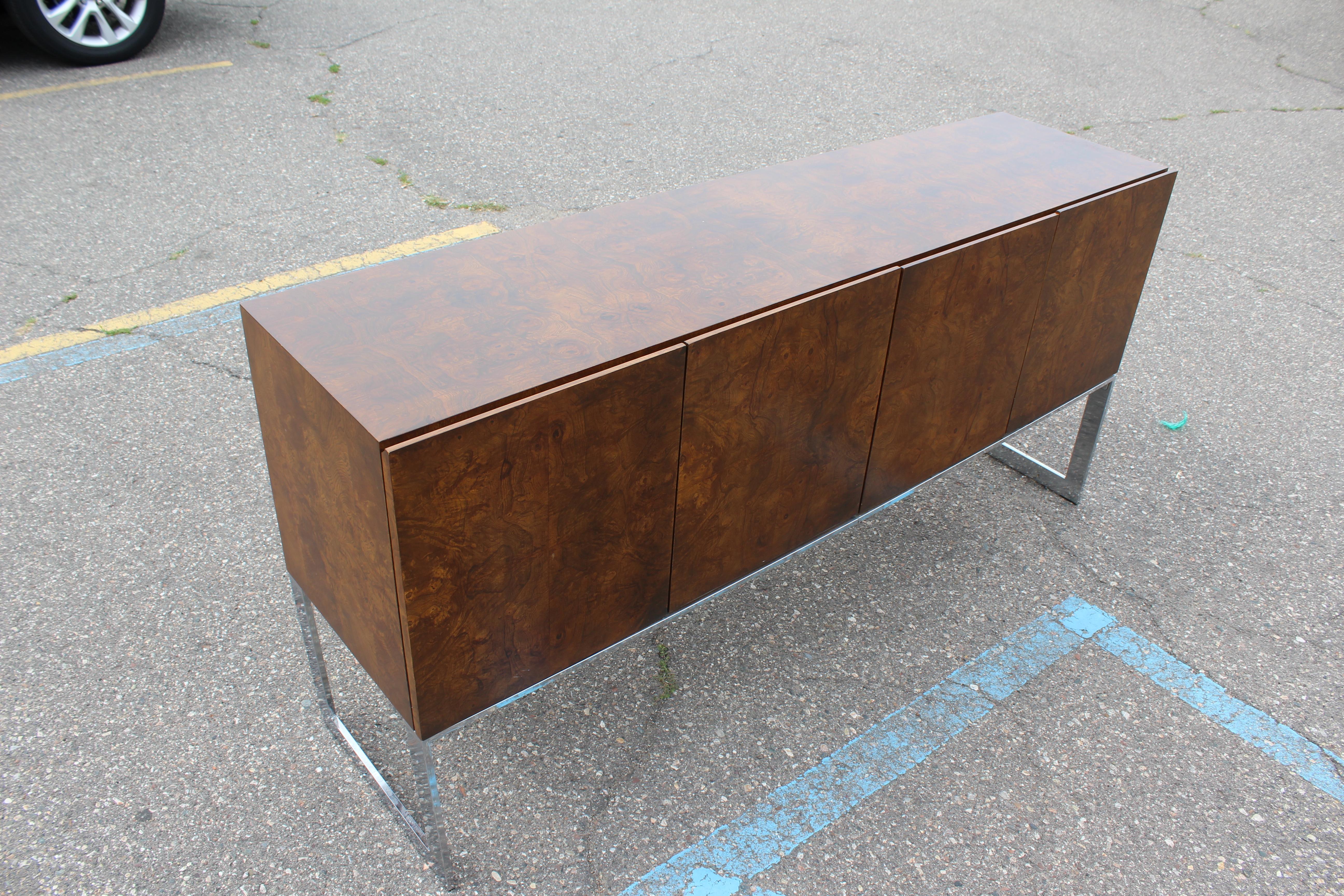Late 20th Century Mid-Century Modern Burl Wood Sideboard Credenza Baughman for Thayer Coggin 1970s