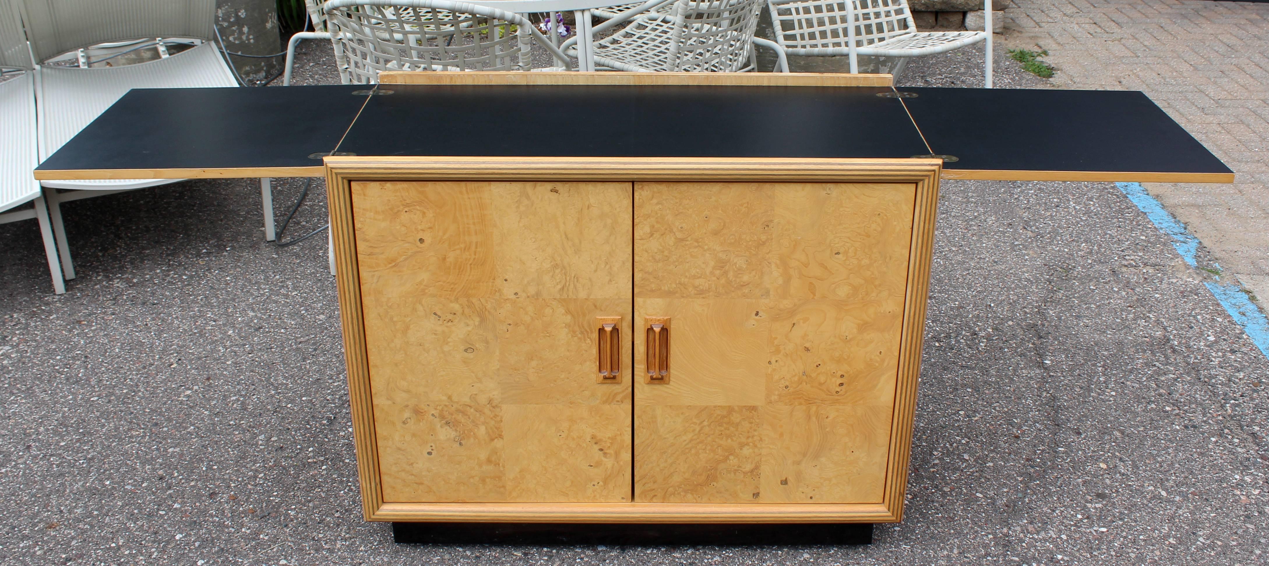 Mid-Century Modern Burled Olive Wood Henredon Dry Bart Cart on Wheels 1970s 4
