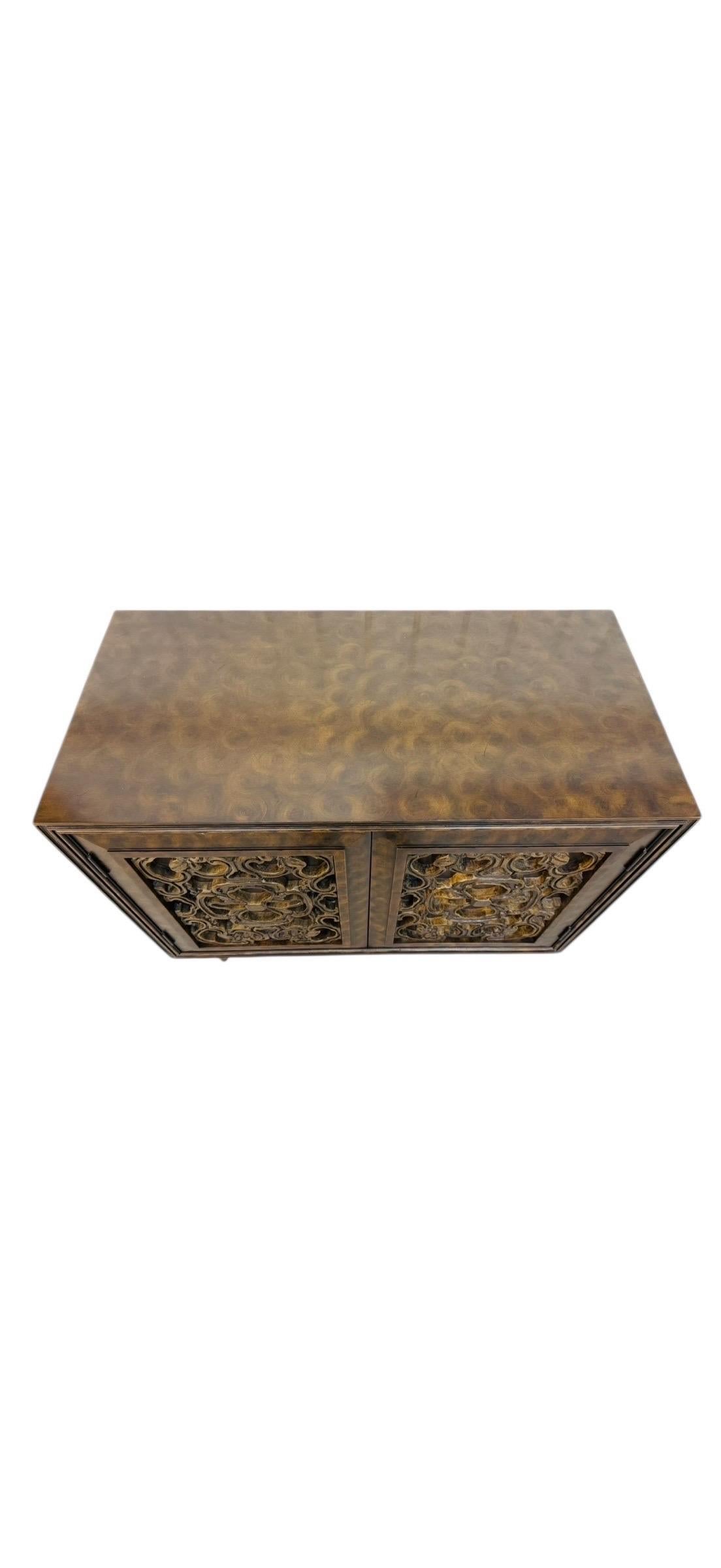 Cómoda Moderna de Mitad de Siglo de Madera Burilada - Lote de 2 en venta 1