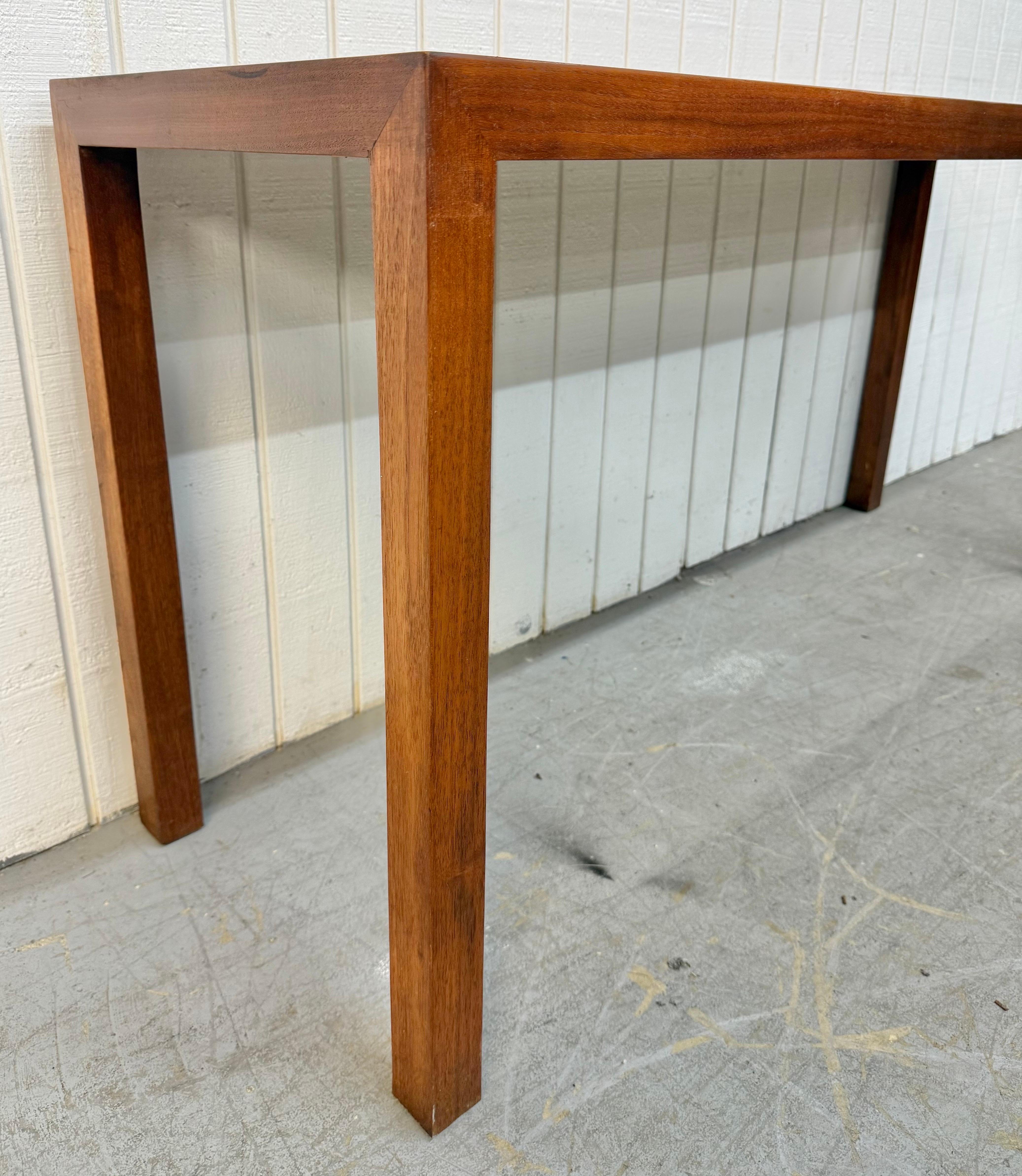 Mid-Century Modern Burled Wood Walnuss Sofa Tisch (Mitte des 20. Jahrhunderts) im Angebot