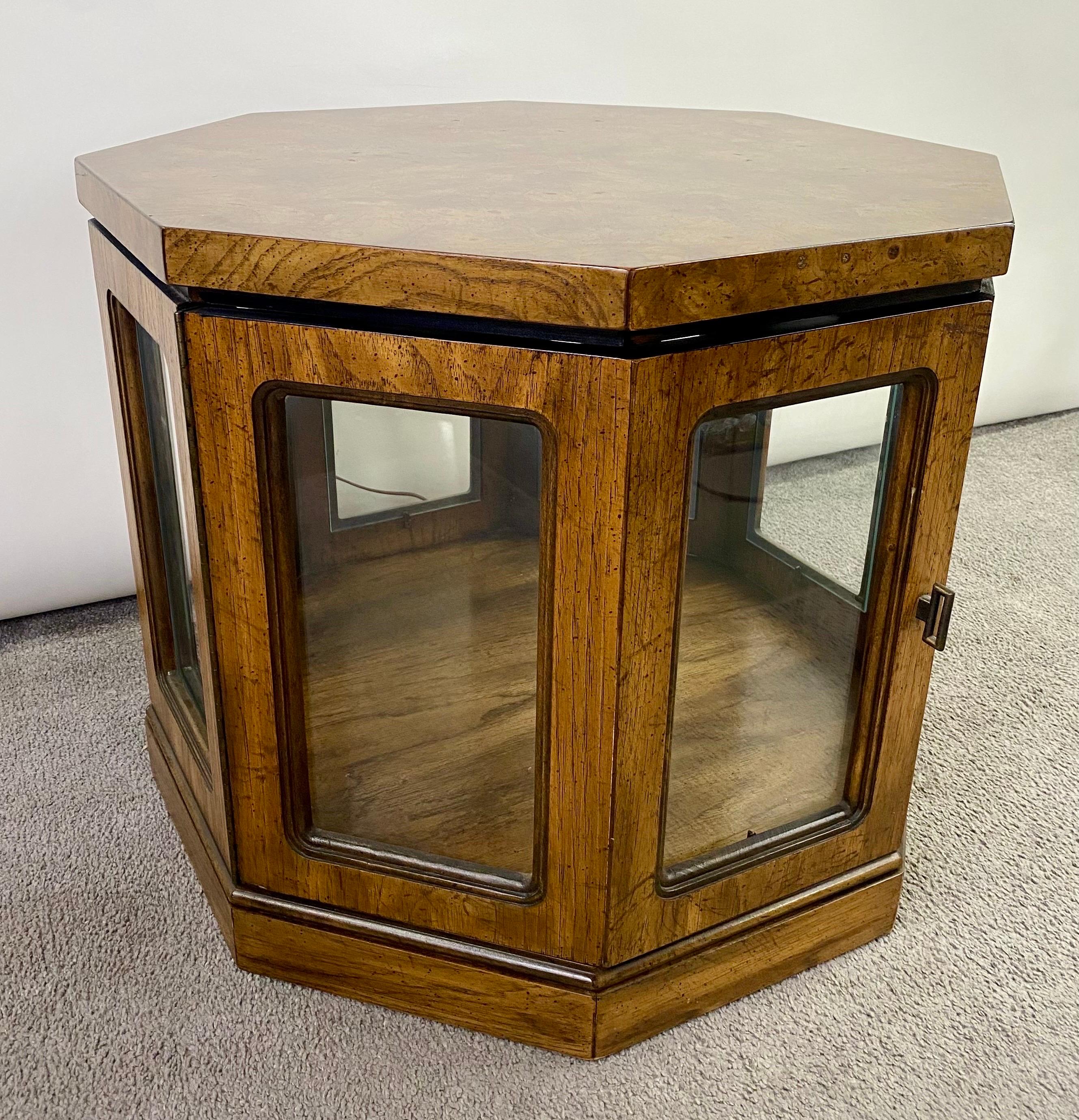 Mid-Century Modern Burlwood Hexagon Display Side or End Table, a Pair In Good Condition For Sale In Plainview, NY
