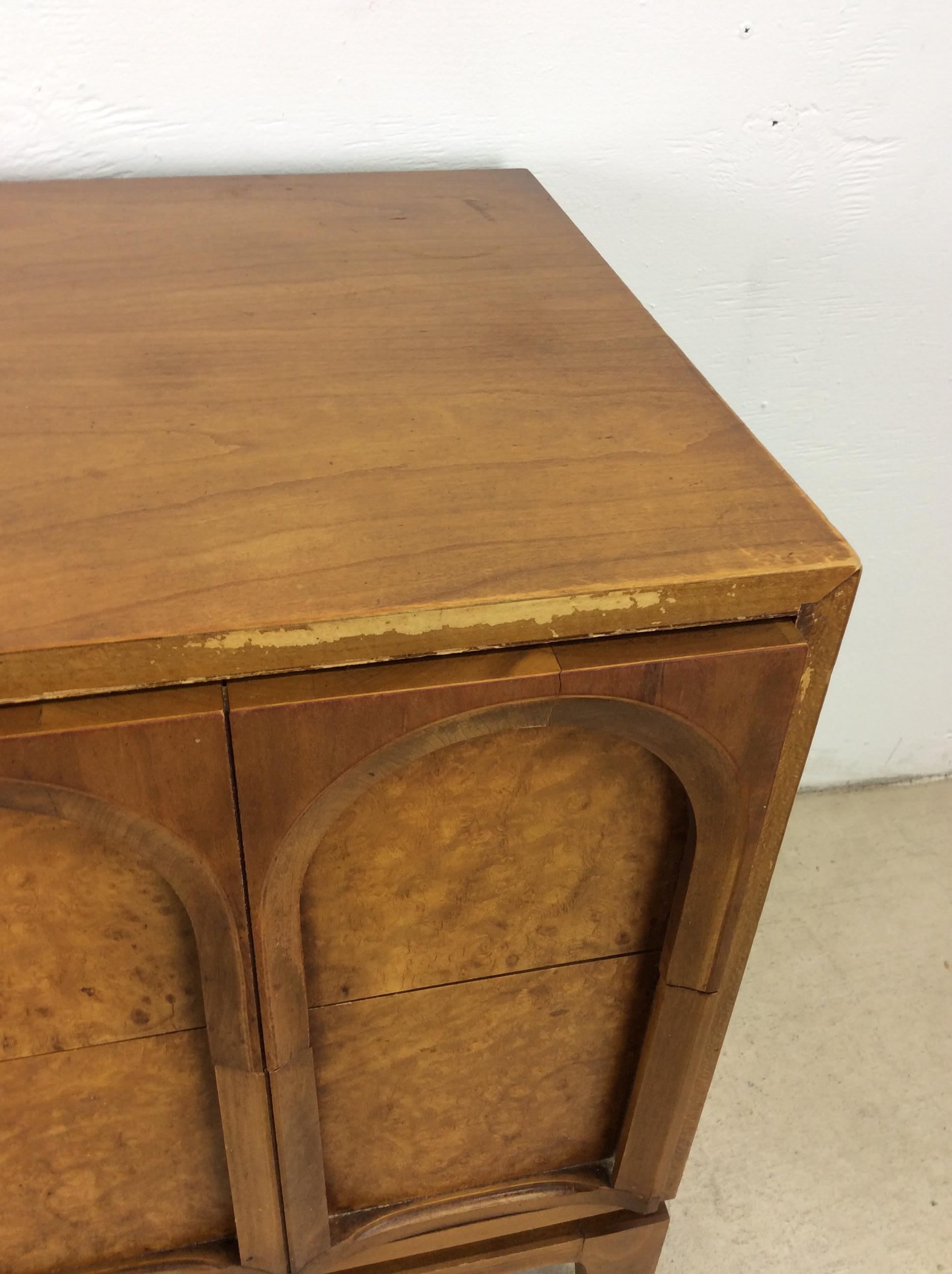 Mid Century Modern Burlwood Nightstands by Thomaville - A Pair 9
