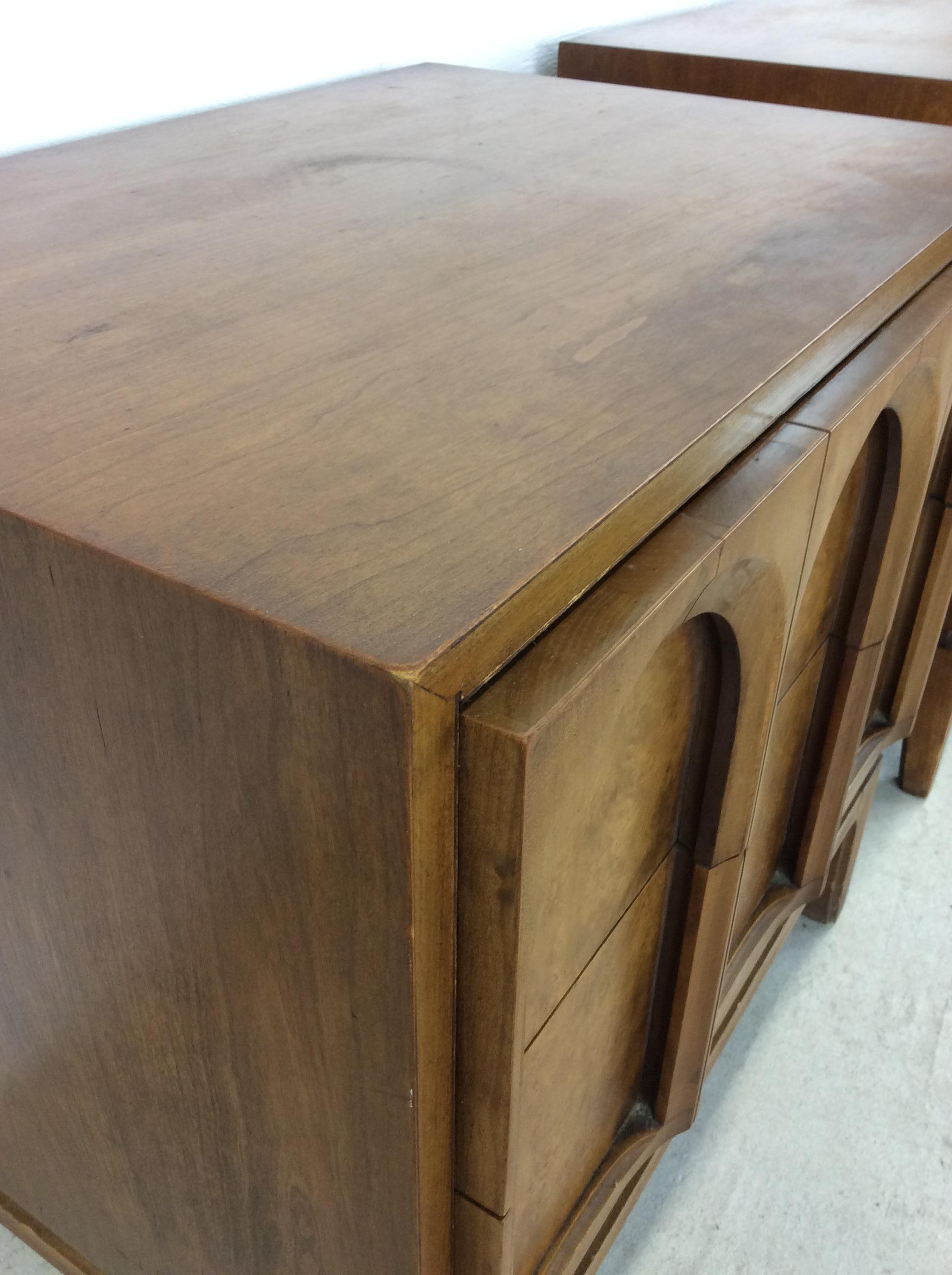 Veneer Mid Century Modern Burlwood Nightstands by Thomaville - A Pair
