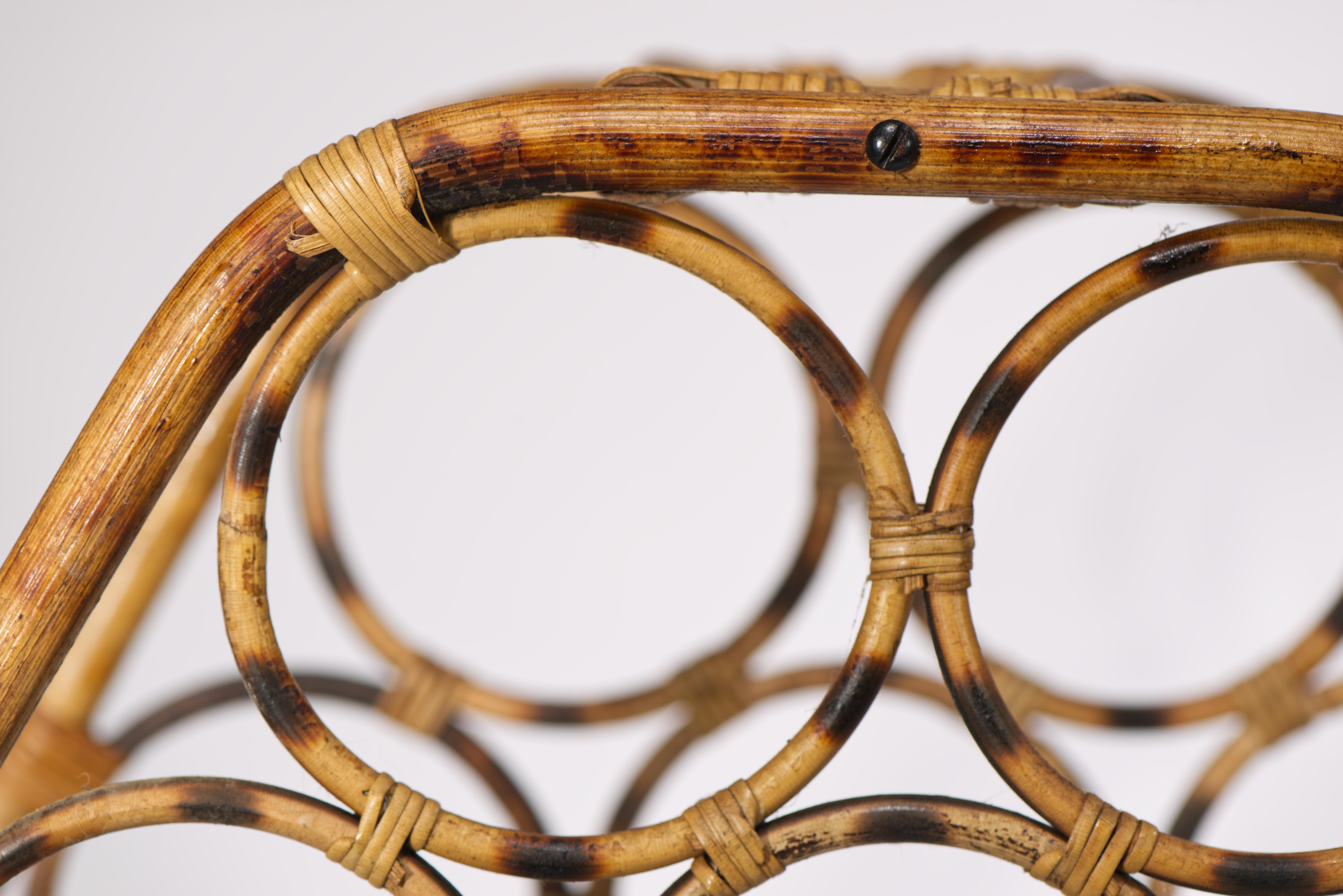 Portabottiglie in rattan di bambù con guscio di tartaruga bruciato, moderno, di metà secolo in vendita 3