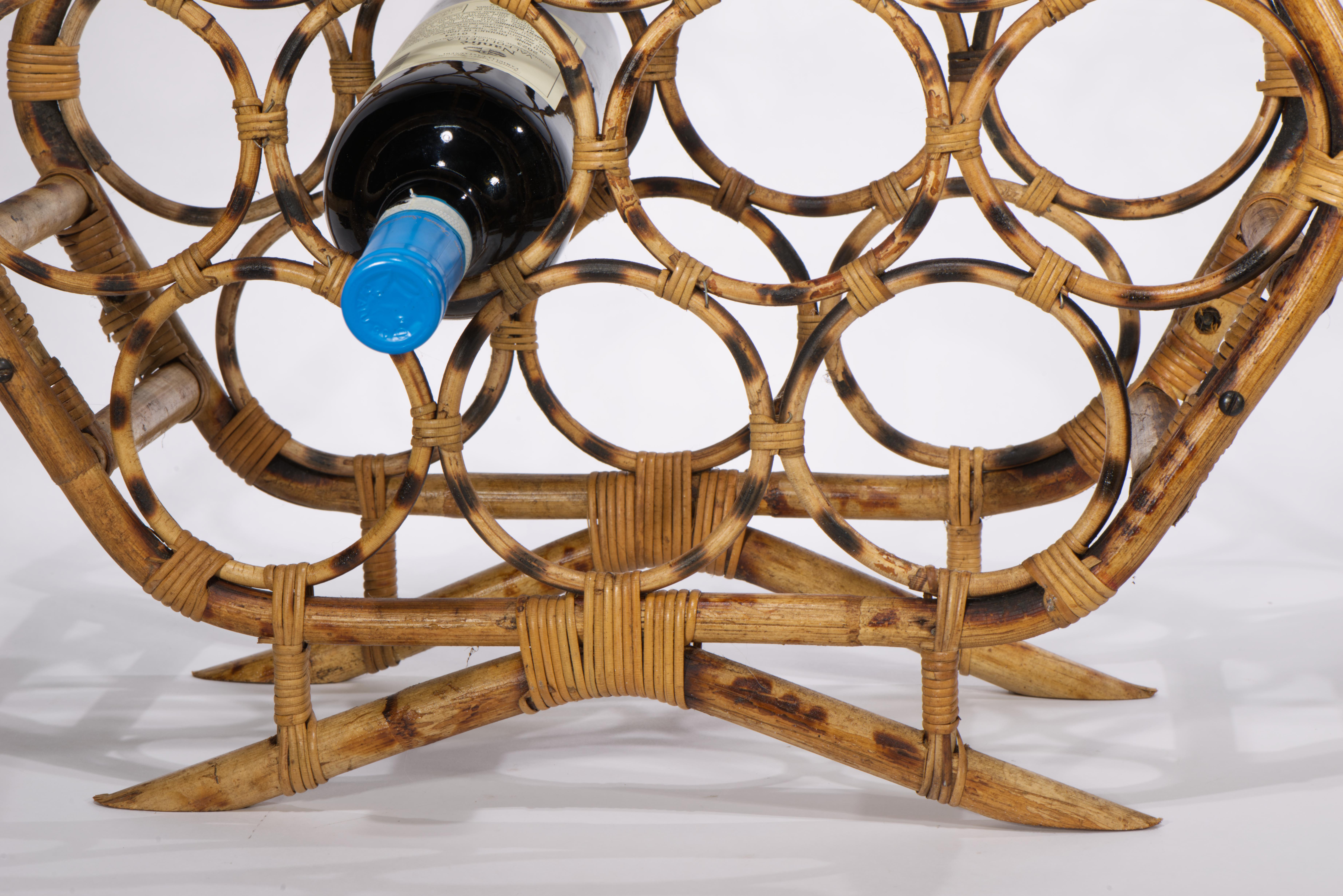 Bambù Portabottiglie in rattan di bambù con guscio di tartaruga bruciato, moderno, di metà secolo in vendita