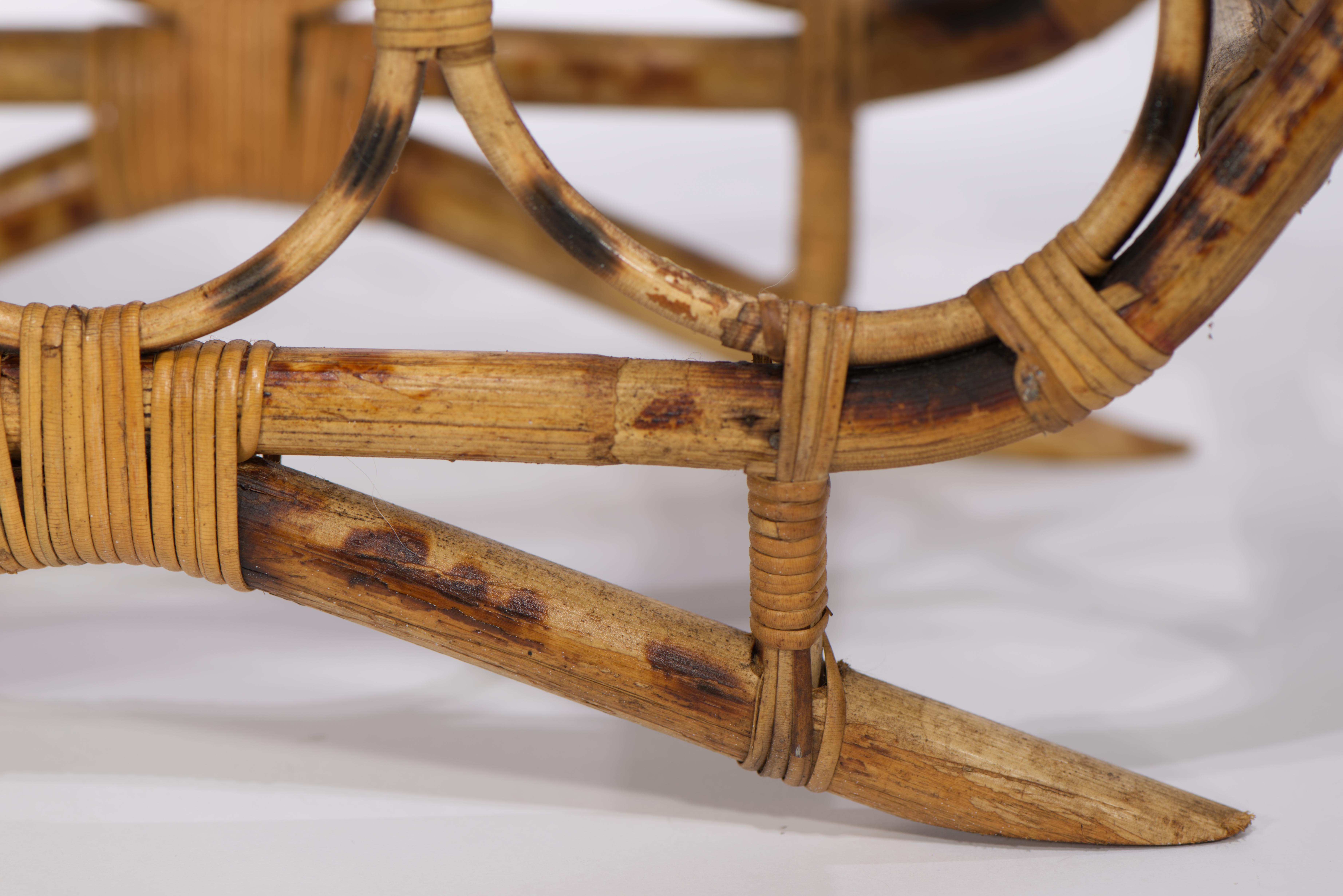 Portabottiglie in rattan di bambù con guscio di tartaruga bruciato, moderno, di metà secolo in vendita 2