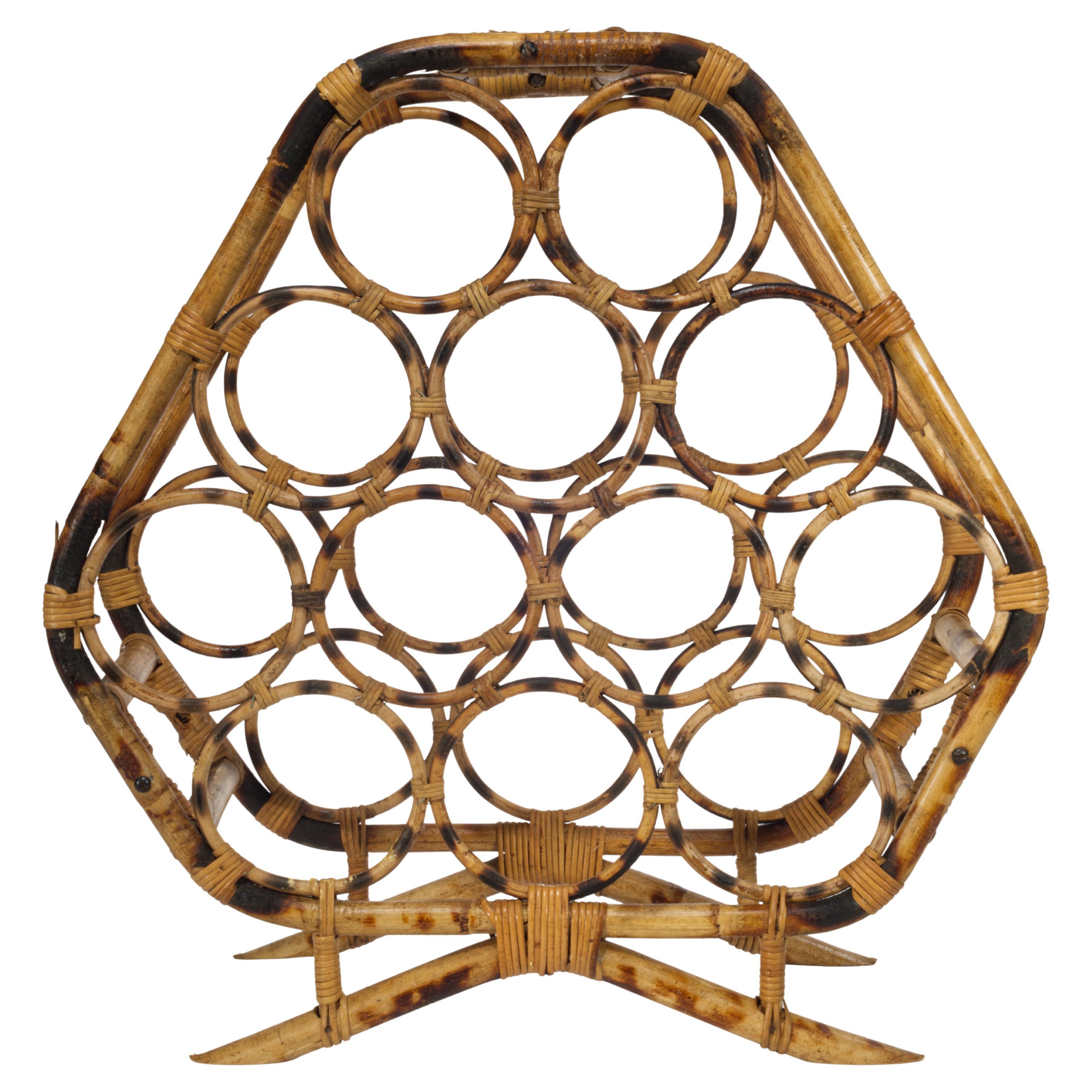 Portabottiglie in rattan di bambù con guscio di tartaruga bruciato, moderno, di metà secolo in vendita