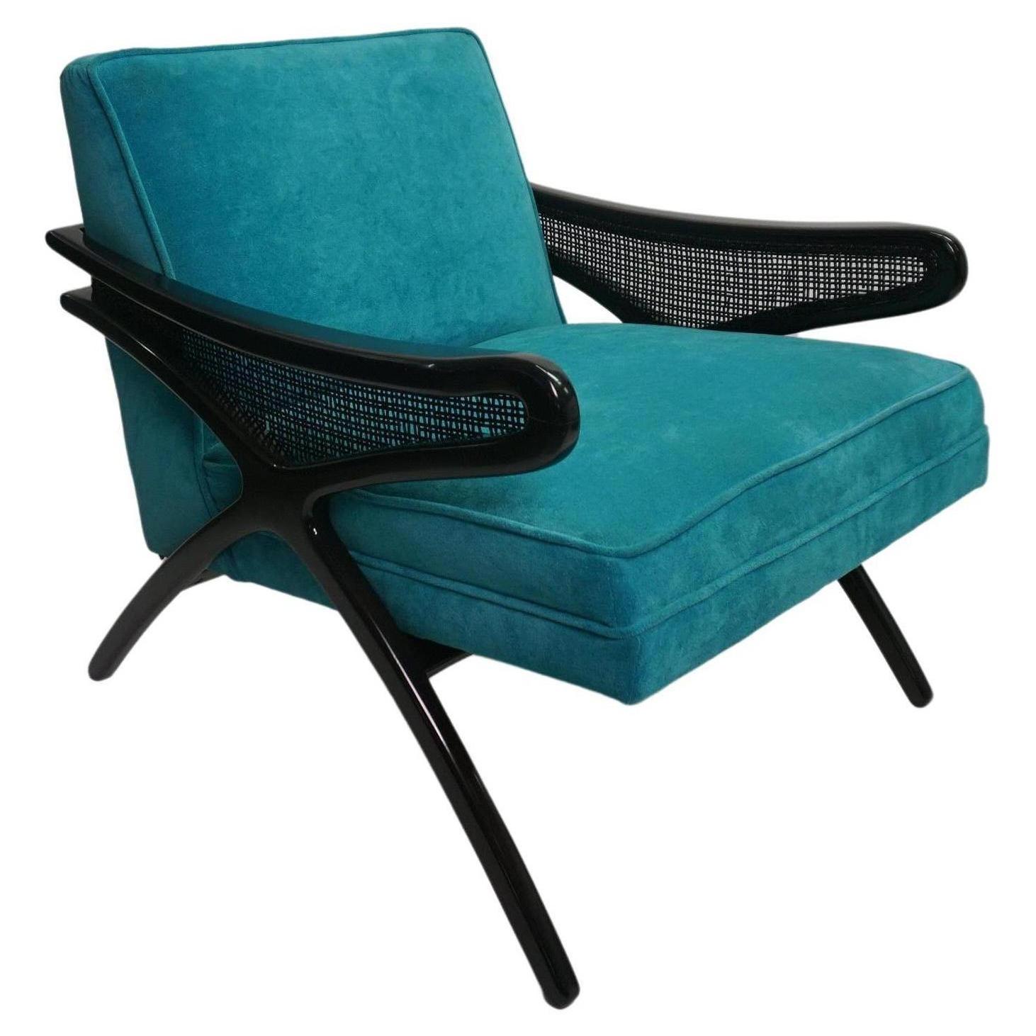Mid-Century Modern Butterfly Lounge Chair aus pfauenblauem Samt im Angebot
