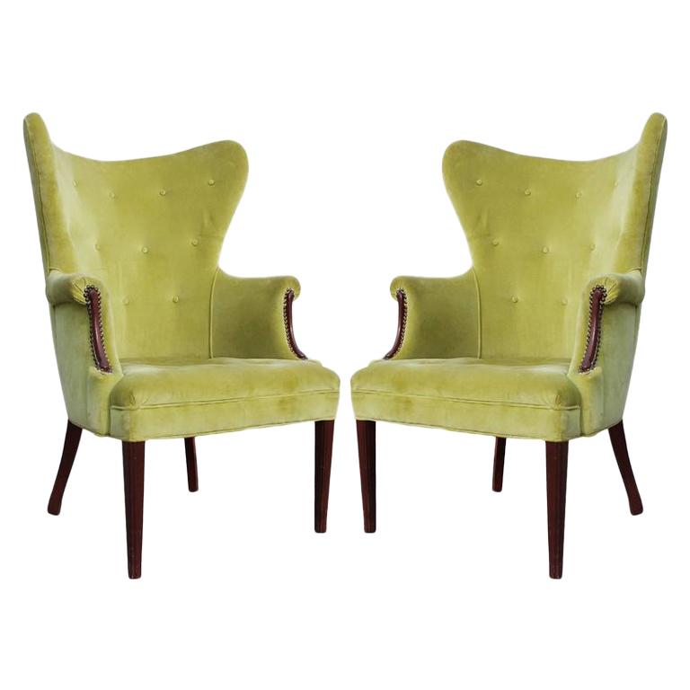 MidCentury Modern Butterfly Wingback Chairs For Sale at 1stDibs