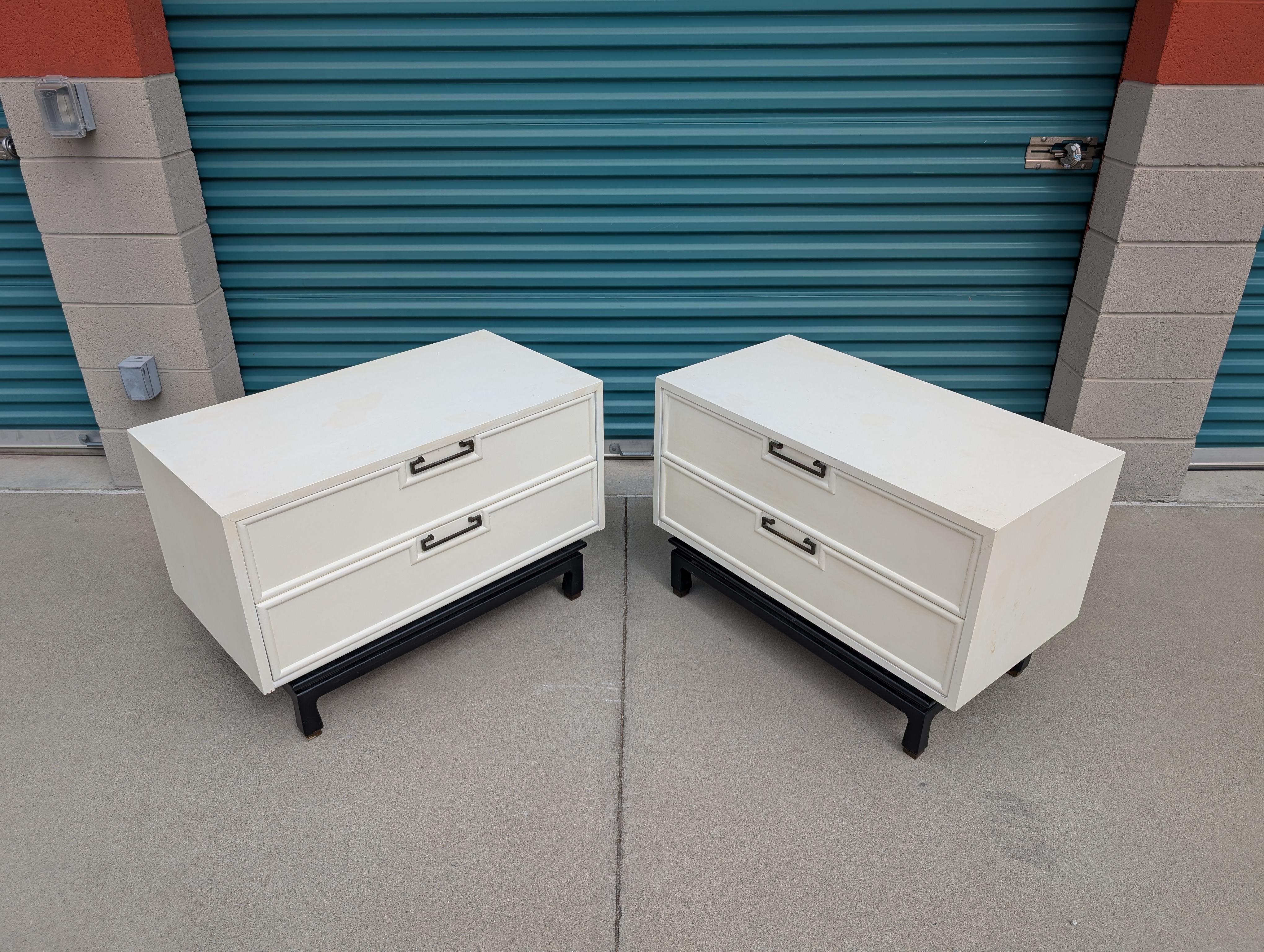 Mesillas de noche Mid Century Modern by American of Martinsville, c1970s Estadounidense en venta