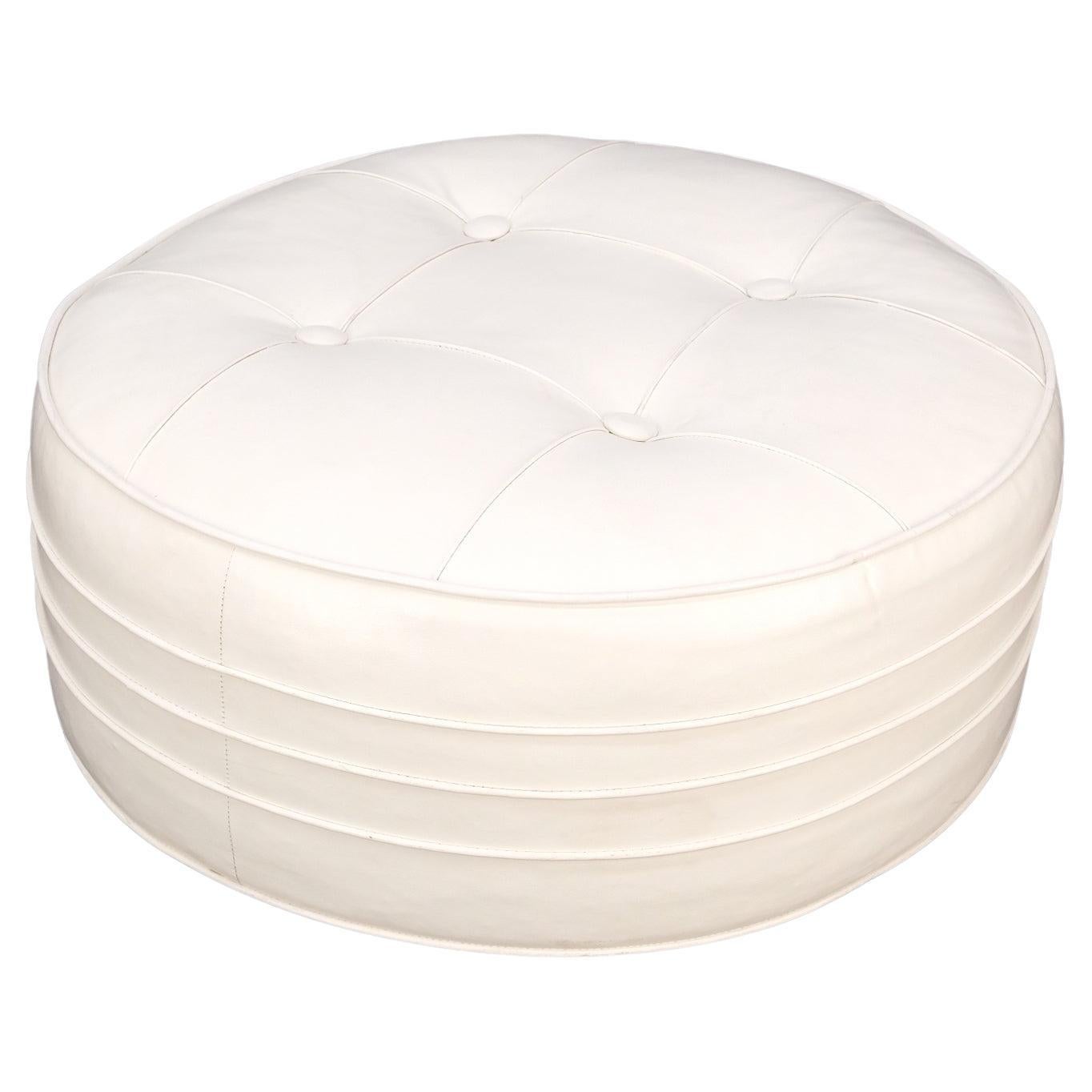 Mid-Century Modern c1970s Round White Naugahyde Tufted Pouf Ottoman Bench Mint!