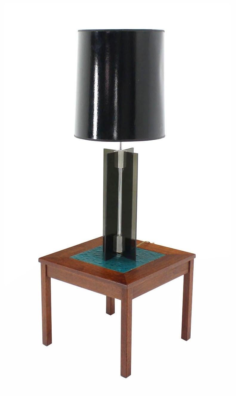American Mid Century Modern c1970s Smoked Lucite X-Base Chrome Table Lamp For Sale