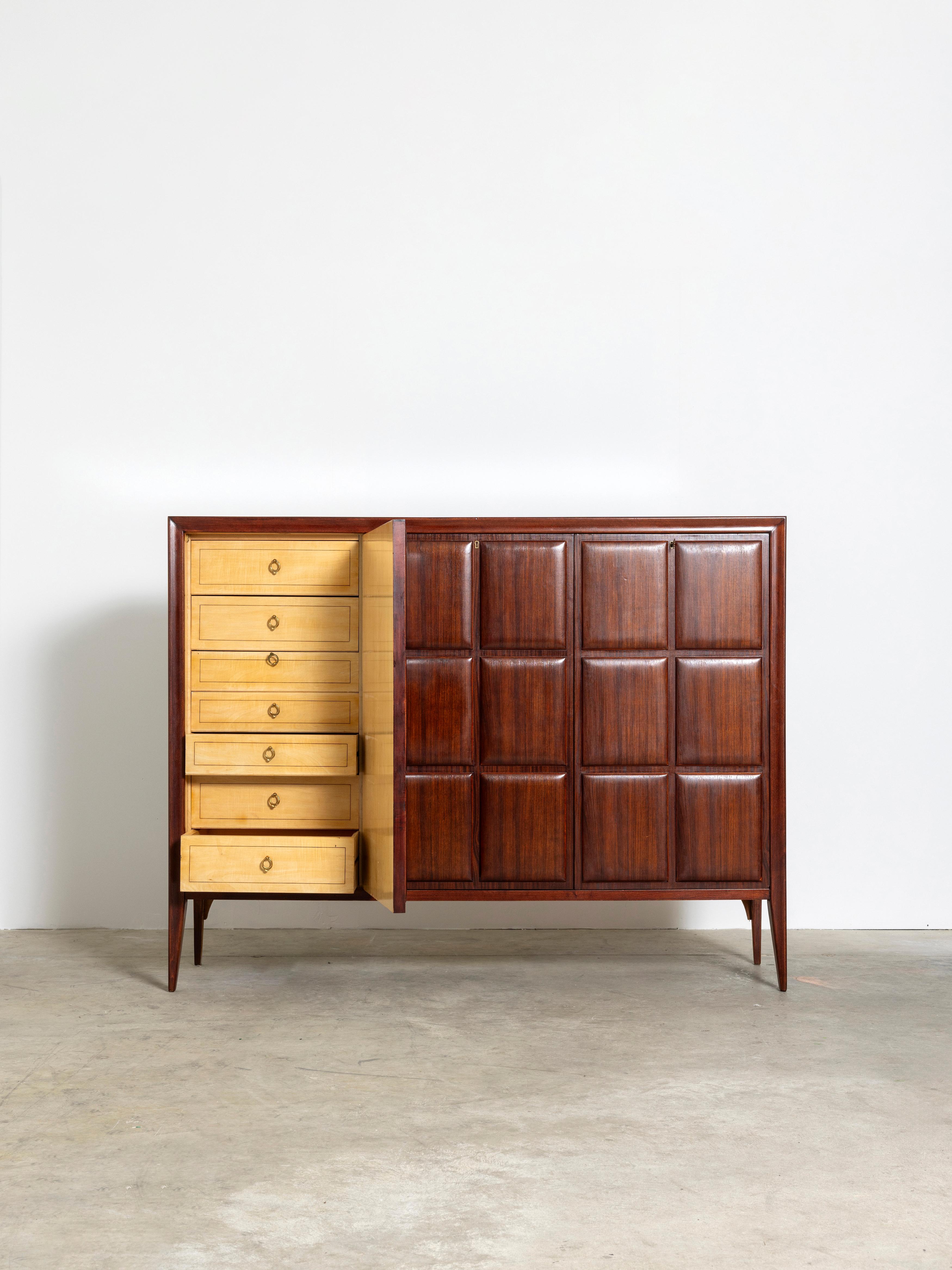 20ième siècle Meuble de rangement moderne du milieu du siècle dans le style d'Osvaldo Borsani, Italie, années 1960 en vente