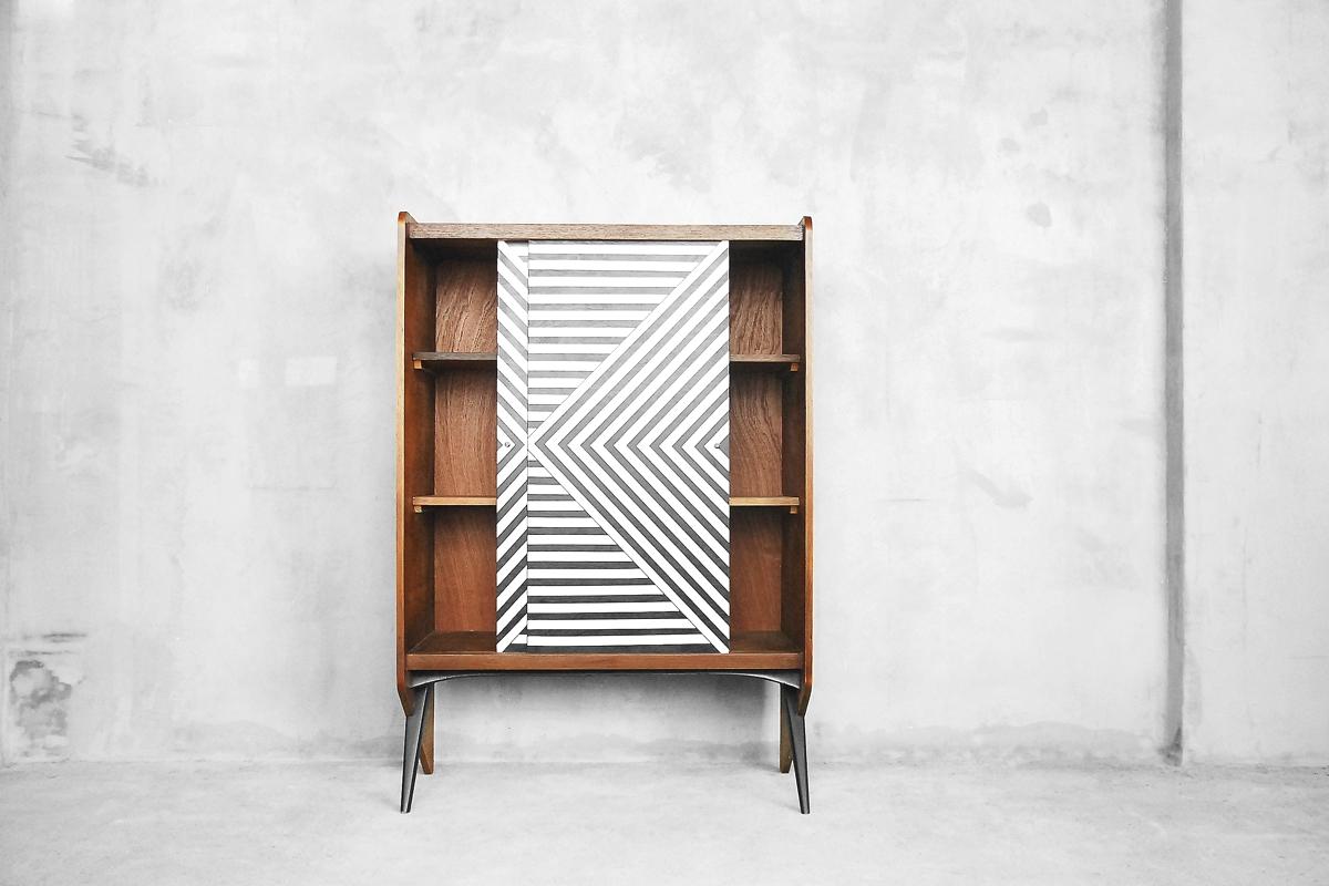 Mid-Century Modern Cabinet with Labyrinth Pattern, 1960s In Excellent Condition In Warsaw, PL