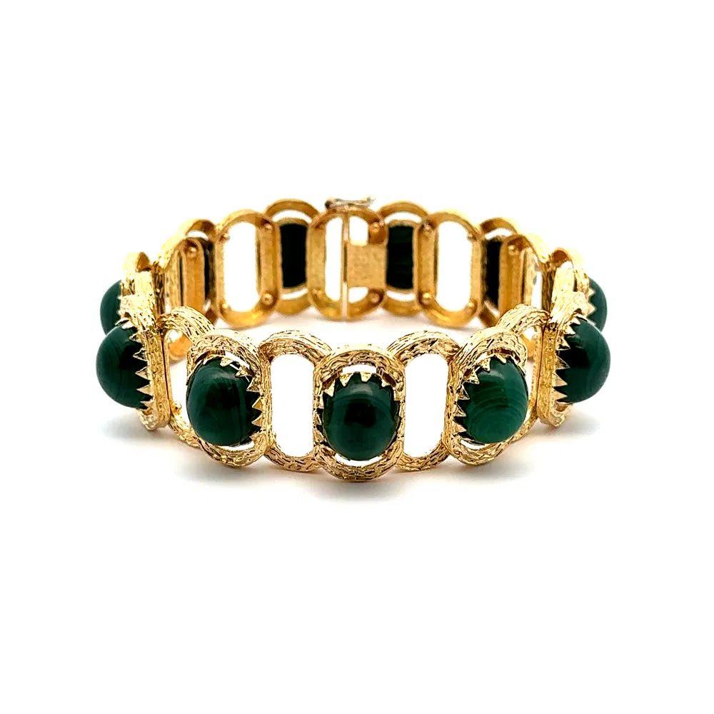 Sencillamente hermoso Vintage Mid Century Modern Cabochon Malachite and Brushed Gold Statement Bracelet Pulsera de oro. Engastada a mano con gemas naturales de malaquita en cabujón, con un peso aproximado de 50 tcw. Pulsera hecha a mano en oro