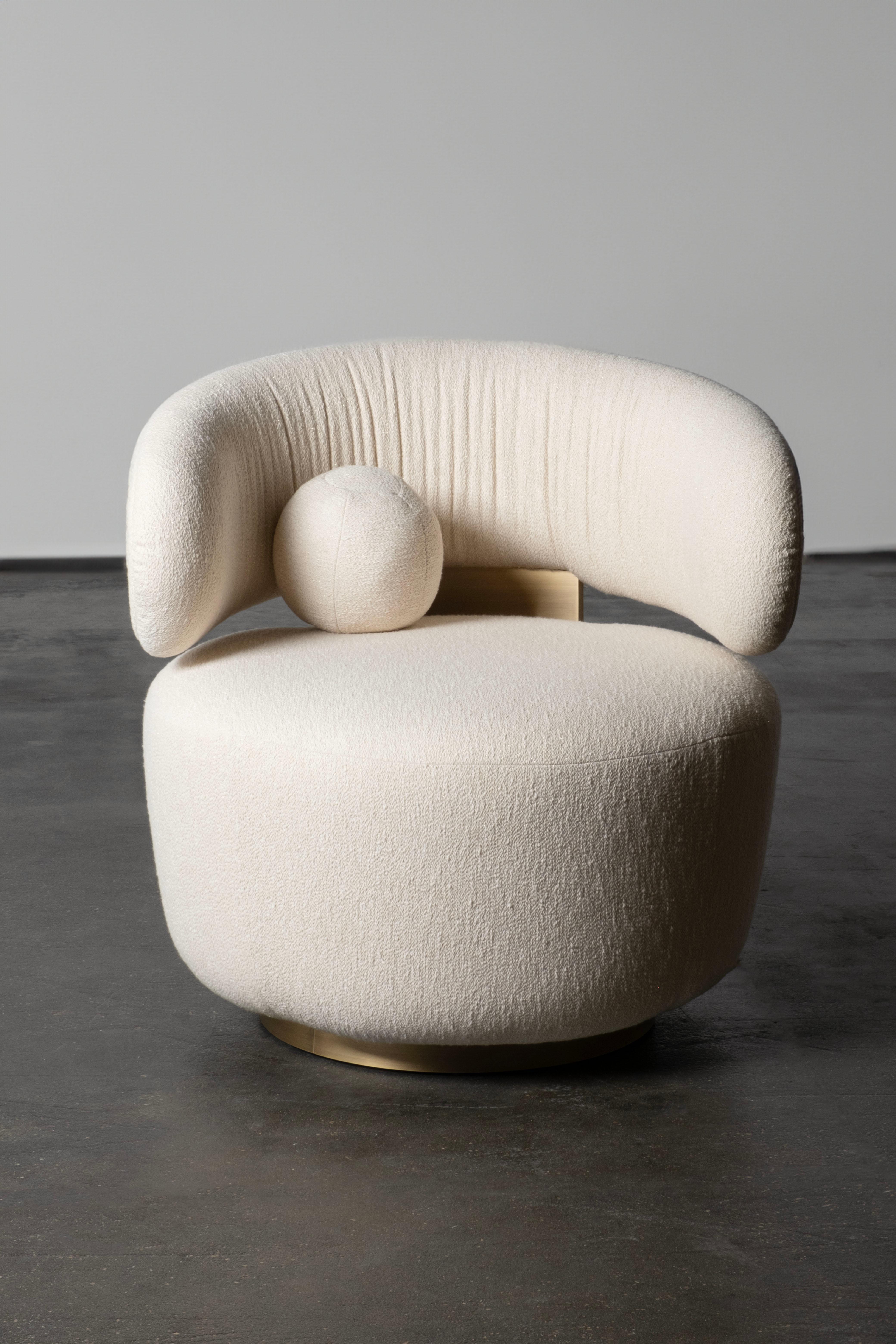 Mid-Century Modern Caju Swivel Lounge Chair, Contemporary Collection, Handcrafted in Portugal - Europe by Greenapple.

The Caju swivel lounge chair embodies the perfect balance between organic design and sophisticated elegance. Inspired by the