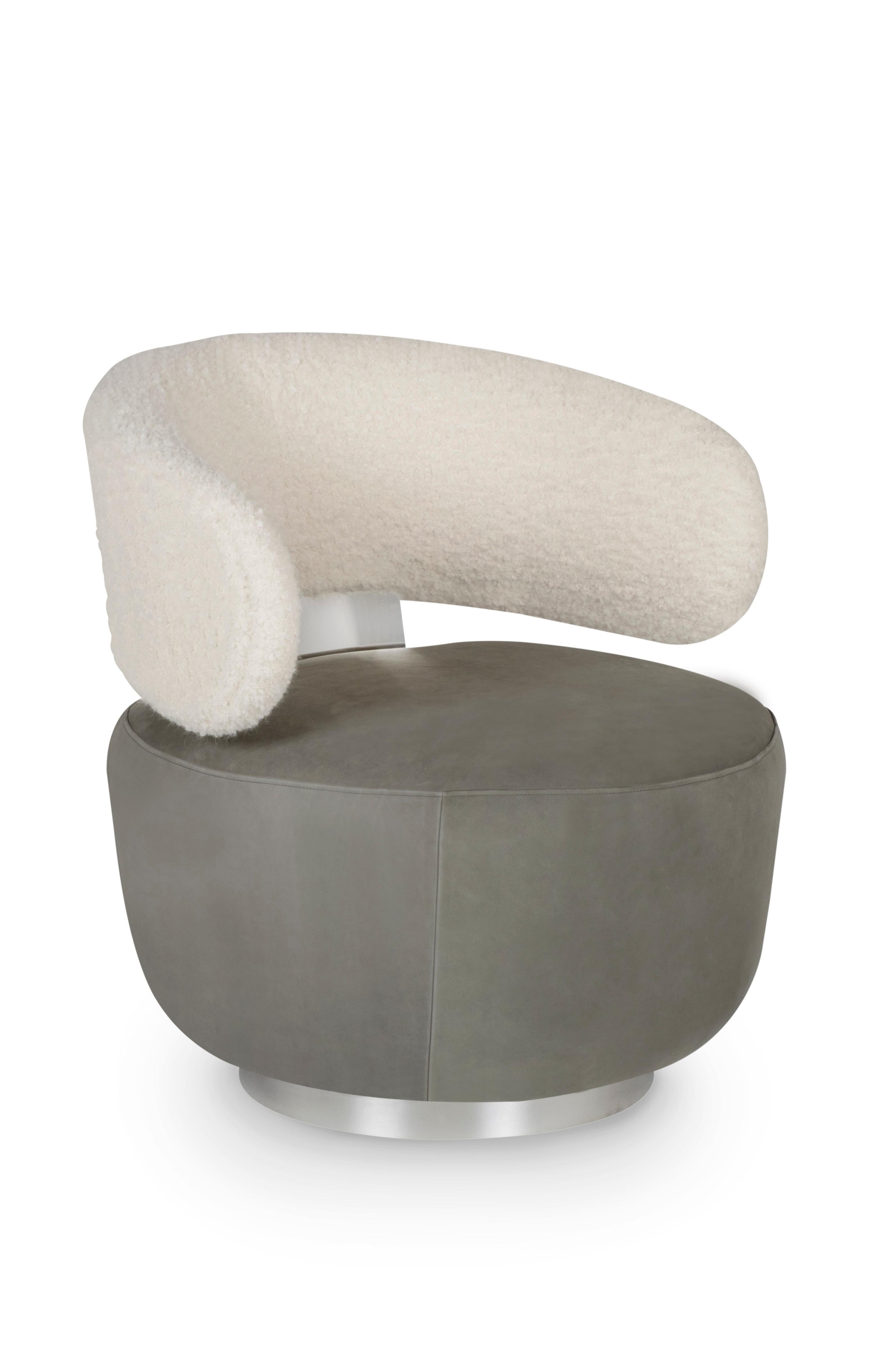 Brossé Modernité du milieu du siècle Caju Set/2 chaises longues, pivotantes, en cuir, bouclé, Greenapple en vente