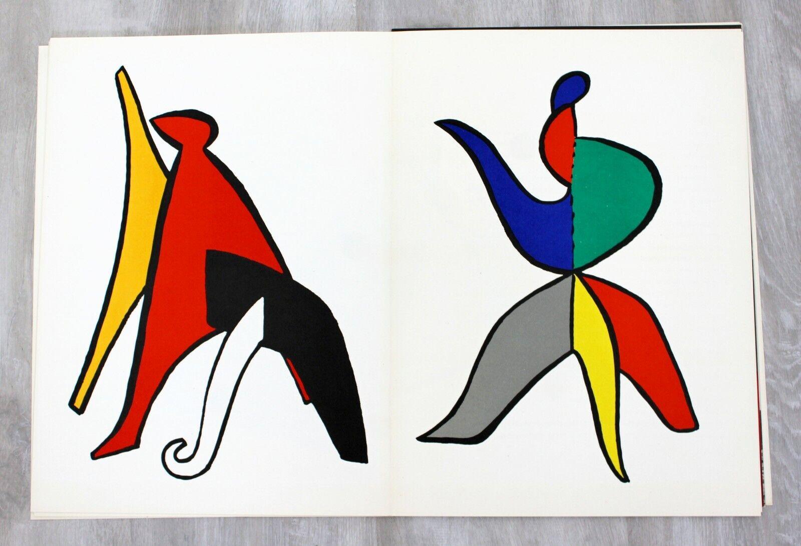 Mid-Century Modern Calder Stabiles Paper Art Book Suite of 8 Lithographs, 1970s For Sale 1