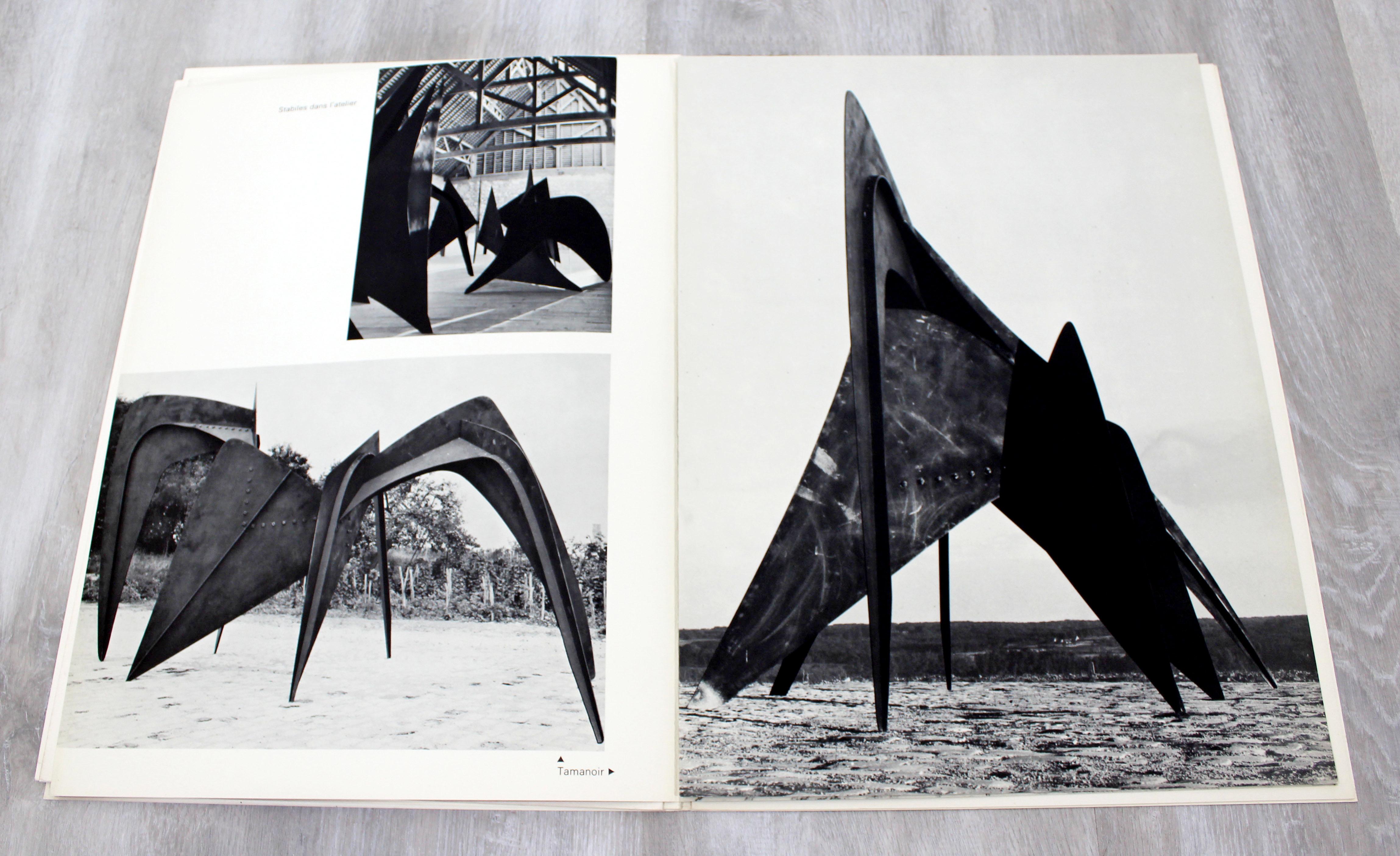 Mid-Century Modern Calder Stabiles Paper Art Book Suite of 8 Lithographs, 1970s 4