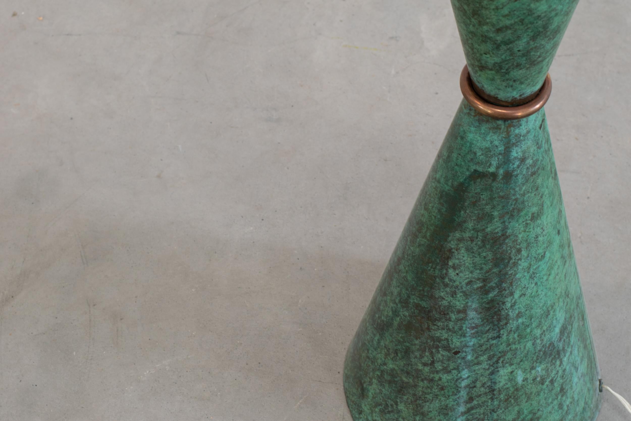 Mid-Century Modern Calla Floor Lamp in Metal and Brass Italian Manufacture 1950s 6