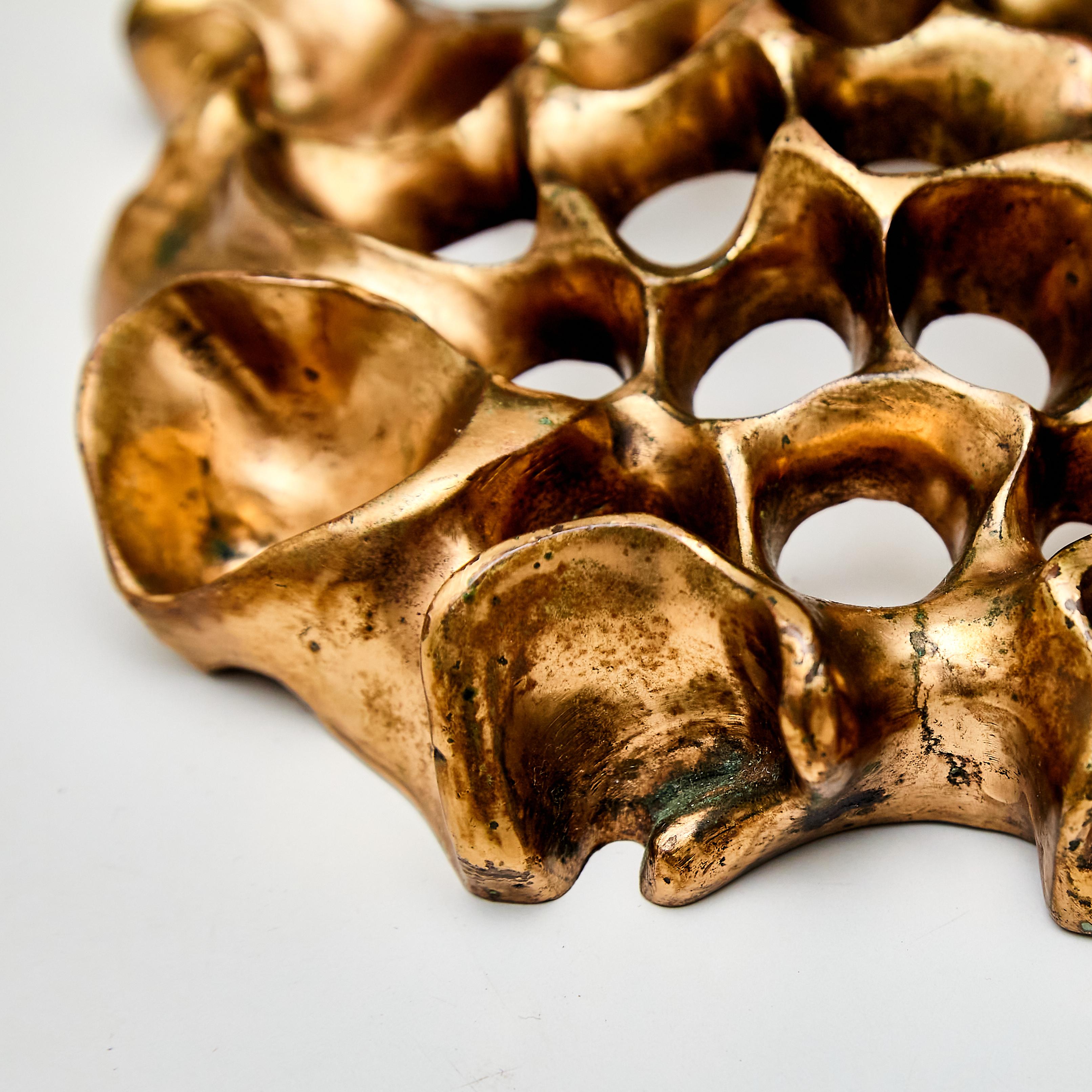 Brass Mid-Century Modern Calvet Peep-Hole by Antoni Gaudí For Sale