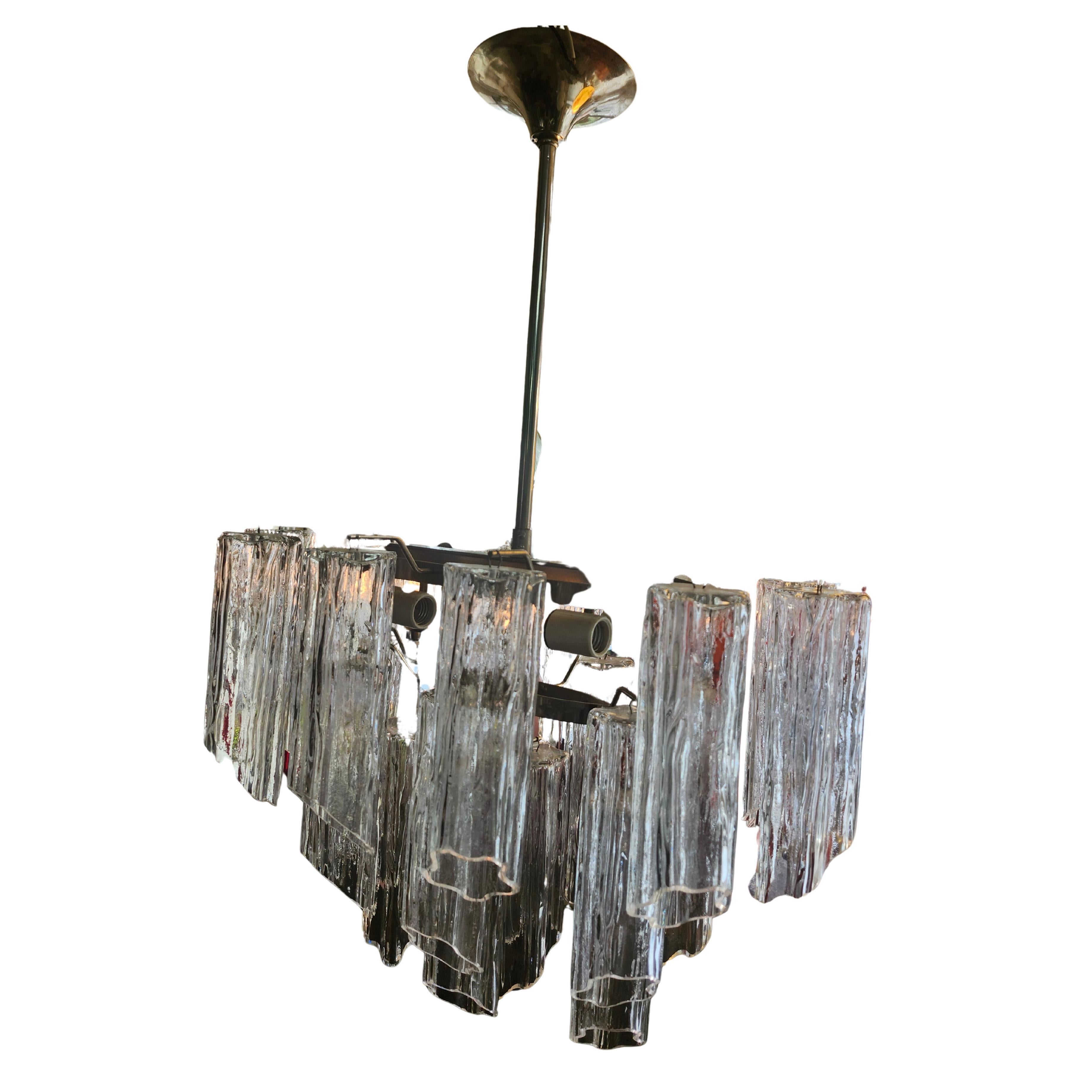 Mid Century Modern Camer Sculptural Murano Tronchi Kronleuchter w 24 Prismen Italien (Handgefertigt) im Angebot