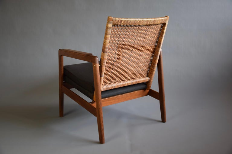 MidCentury Modern Cane and Wood Lounge Chair For Sale at 1stDibs