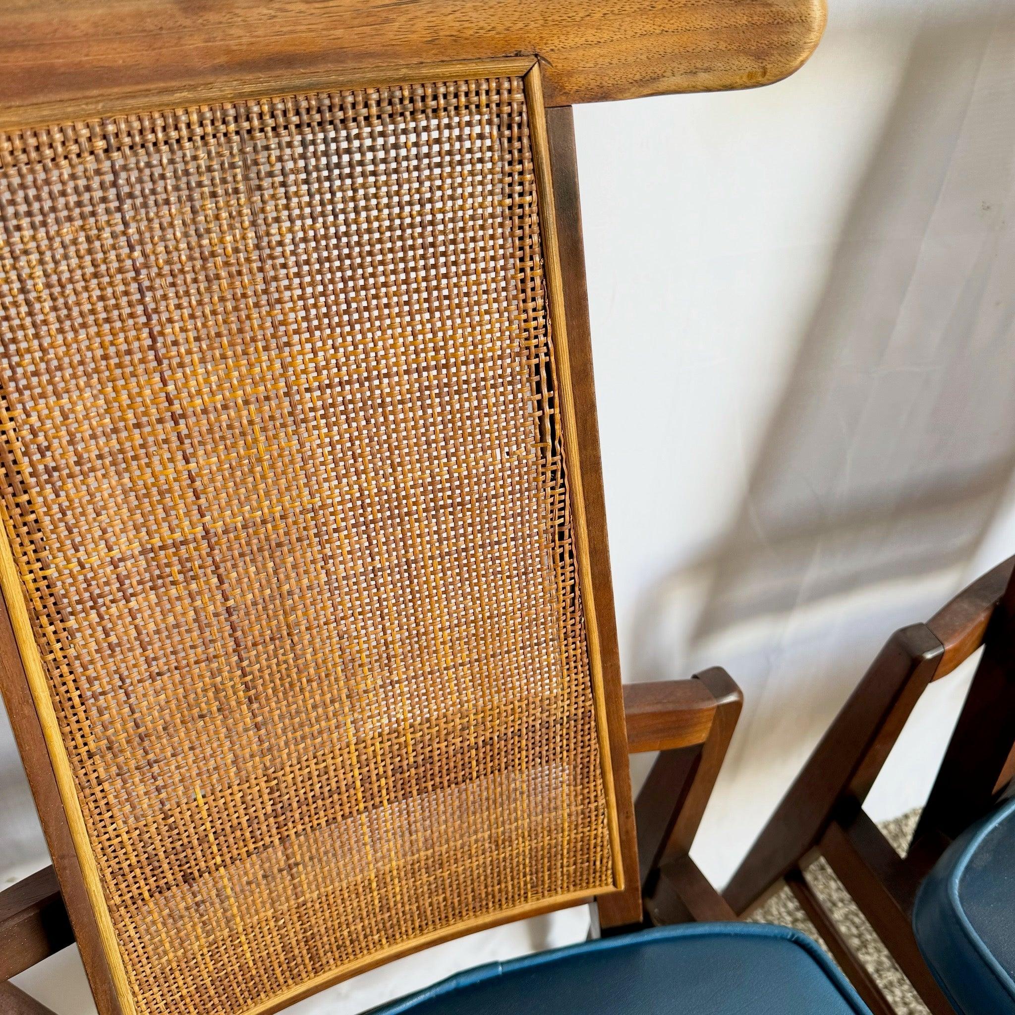 Mid Century Modern Cane Back Wooden Dining Chairs by Foster McDavid - Set of 3 in vendita 4