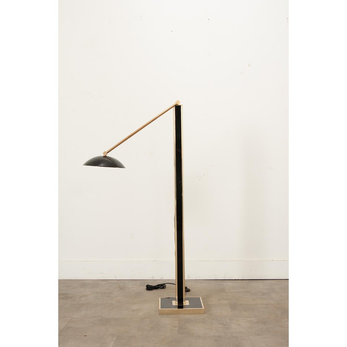 Lámpara de pie voladiza moderna de mediados de siglo Vaciado en venta