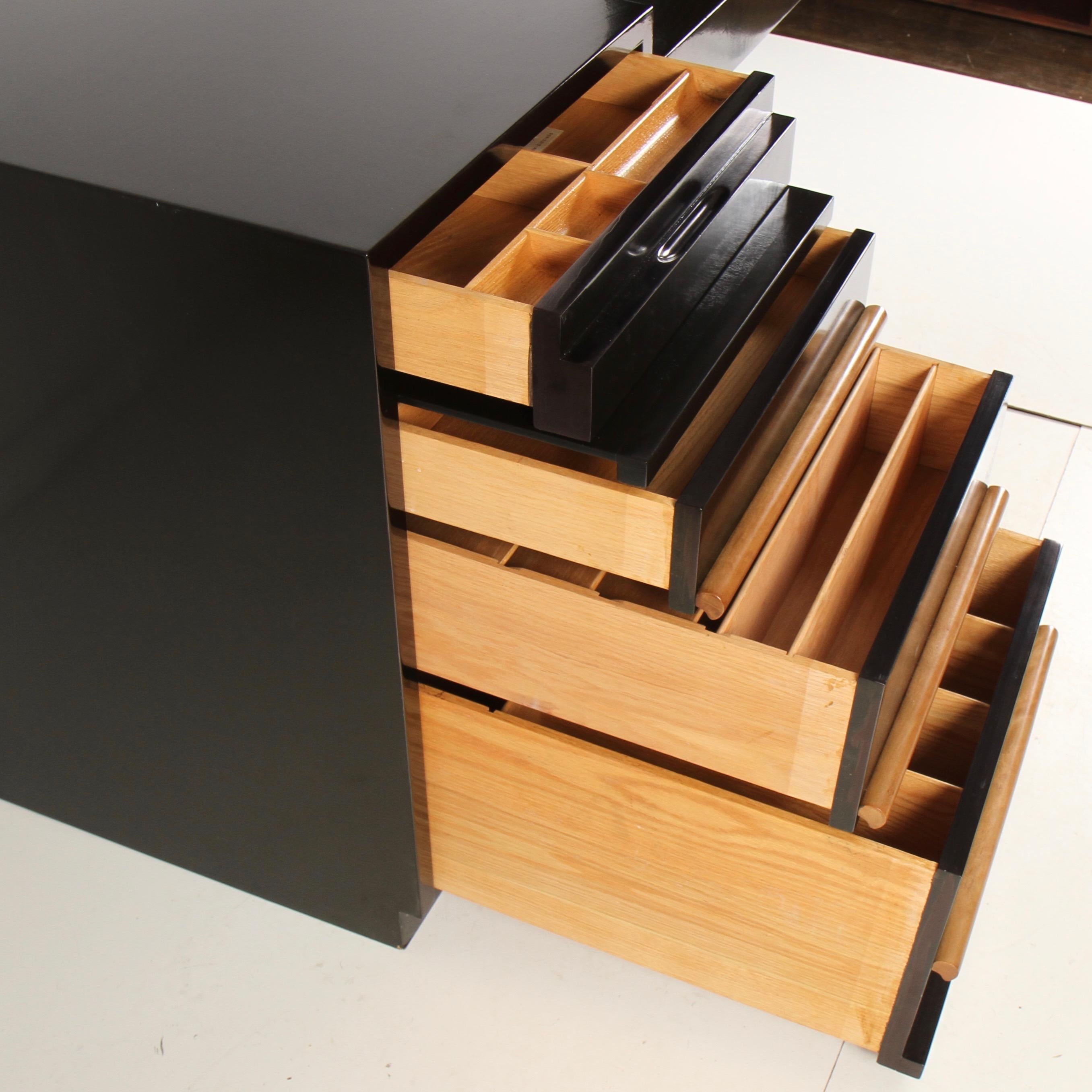 Mid-Century Modern Cantilevered Desk by T.H. Robsjohn Gibbings For Widdicomb 3