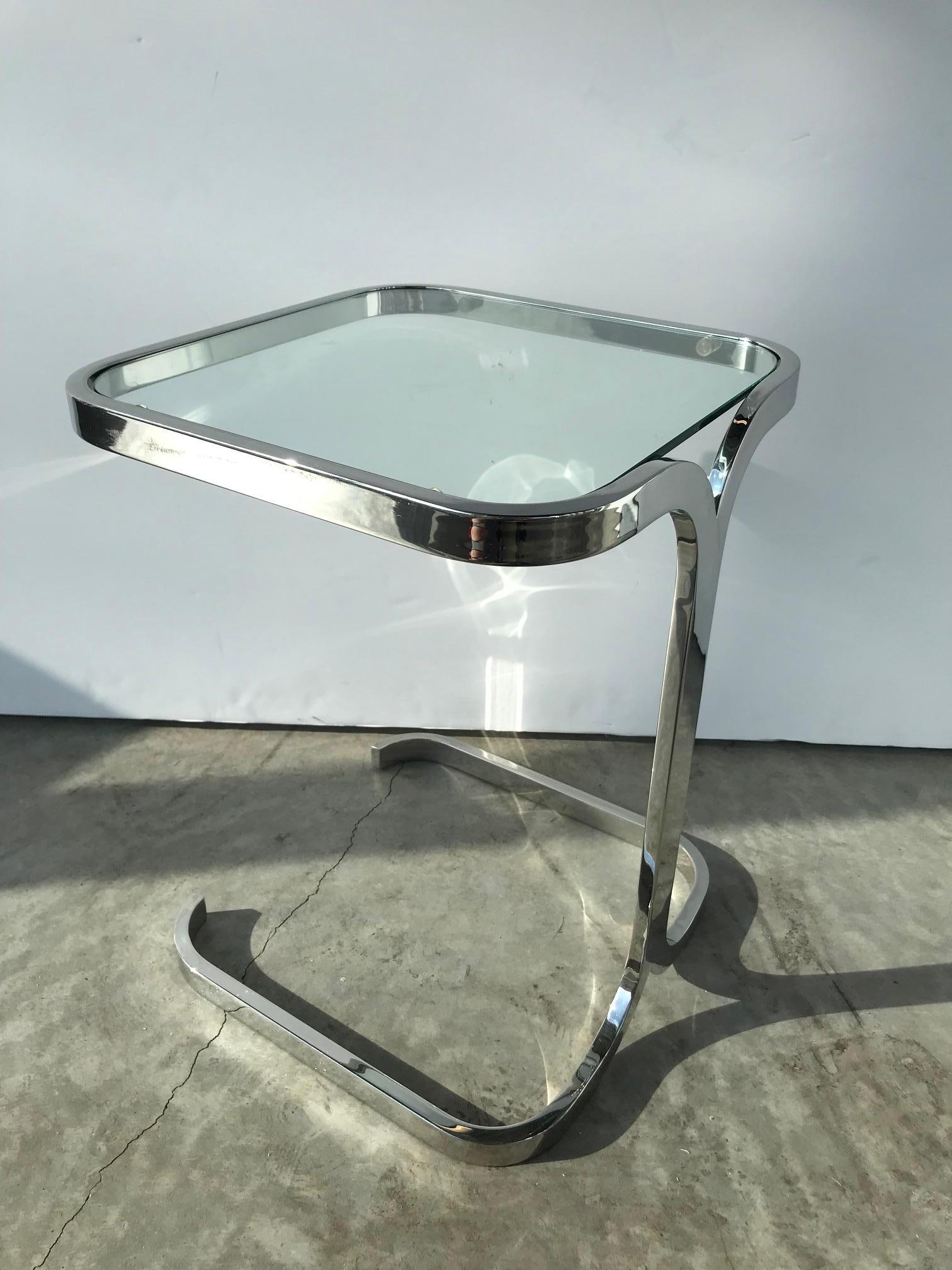 Polished Mid-Century Modern Cantilevered Side Table in Chrome, Italy, 1970s