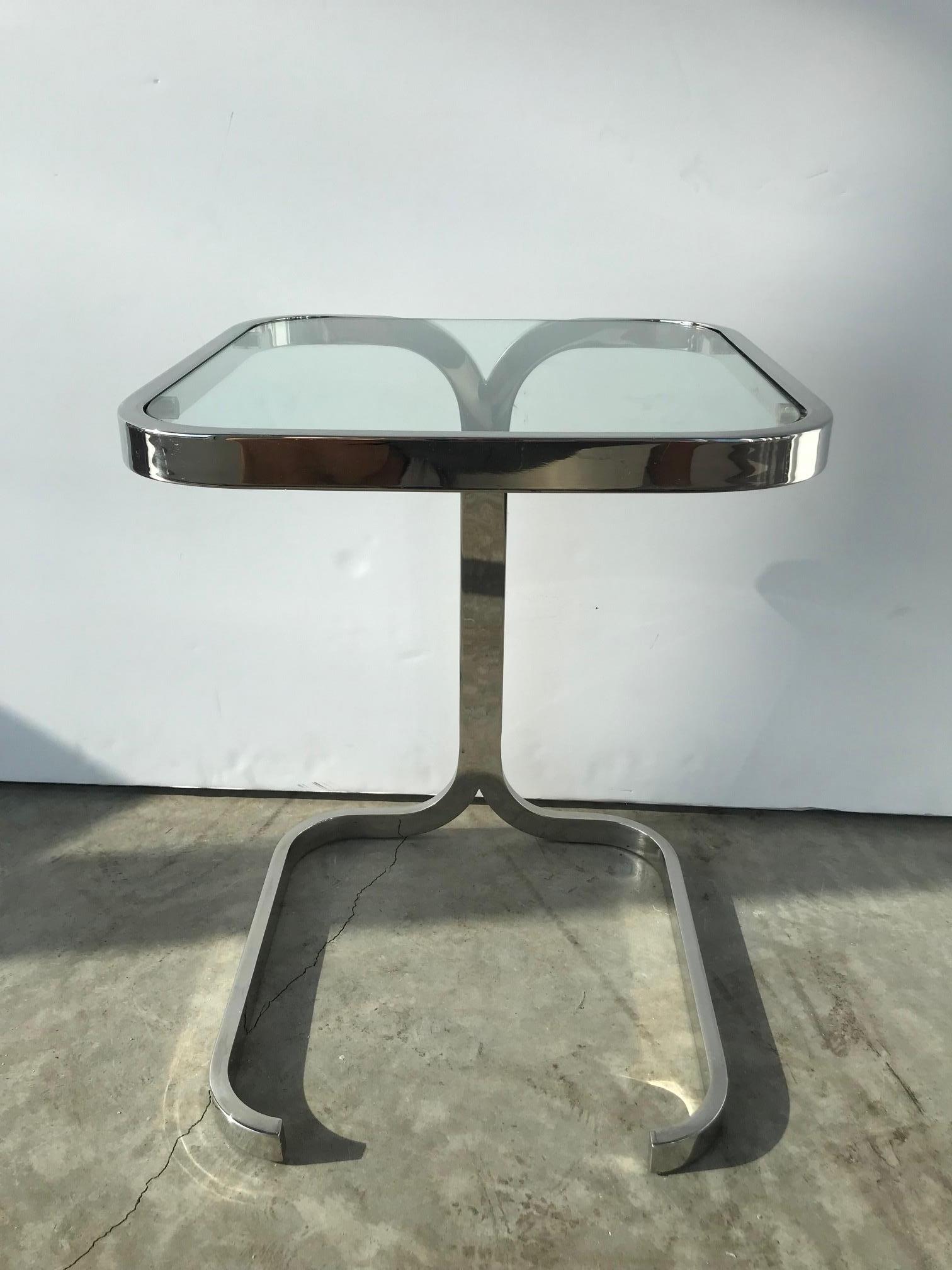 Late 20th Century Mid-Century Modern Cantilevered Side Table in Chrome, Italy, 1970s