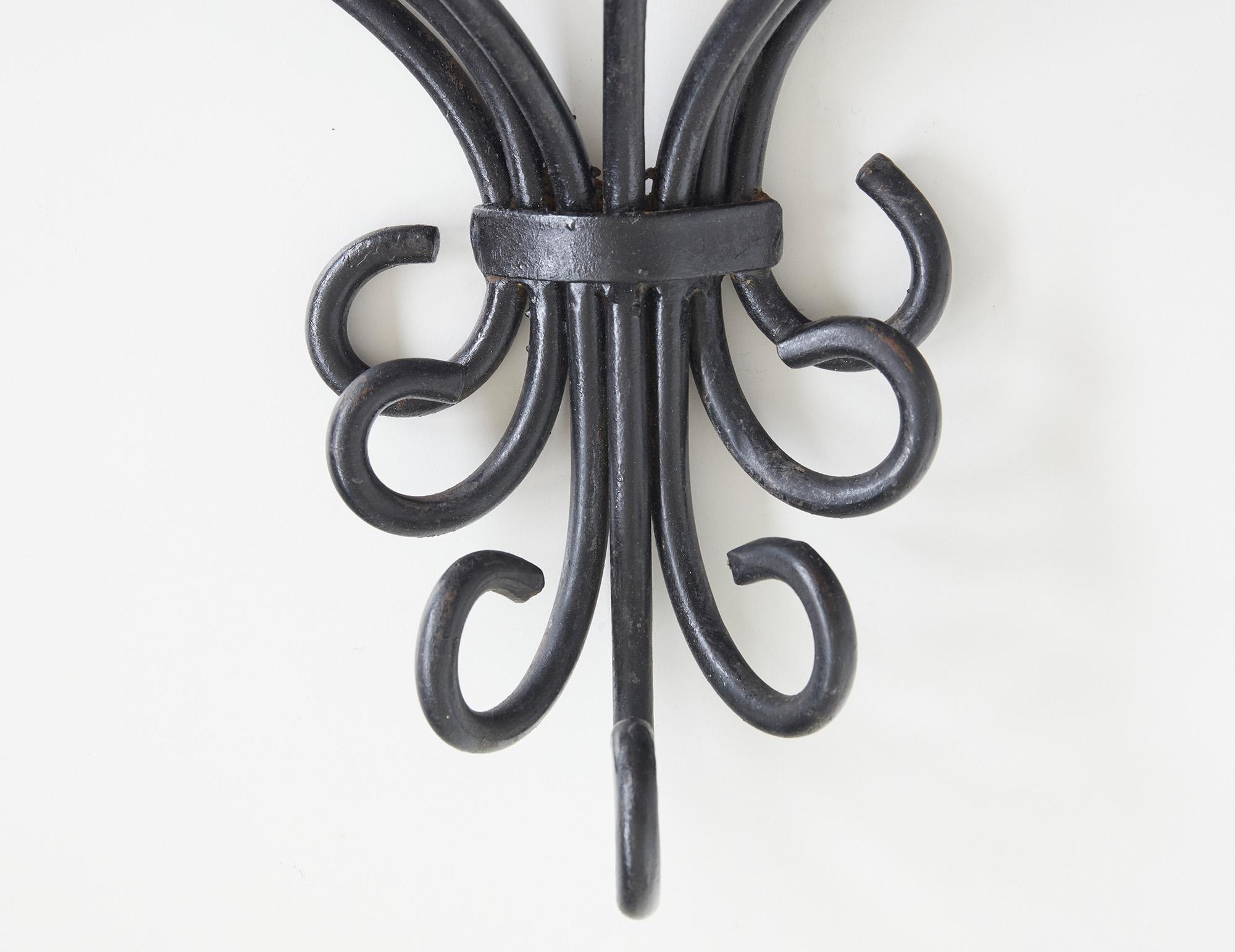 Metal Mid-century modern 