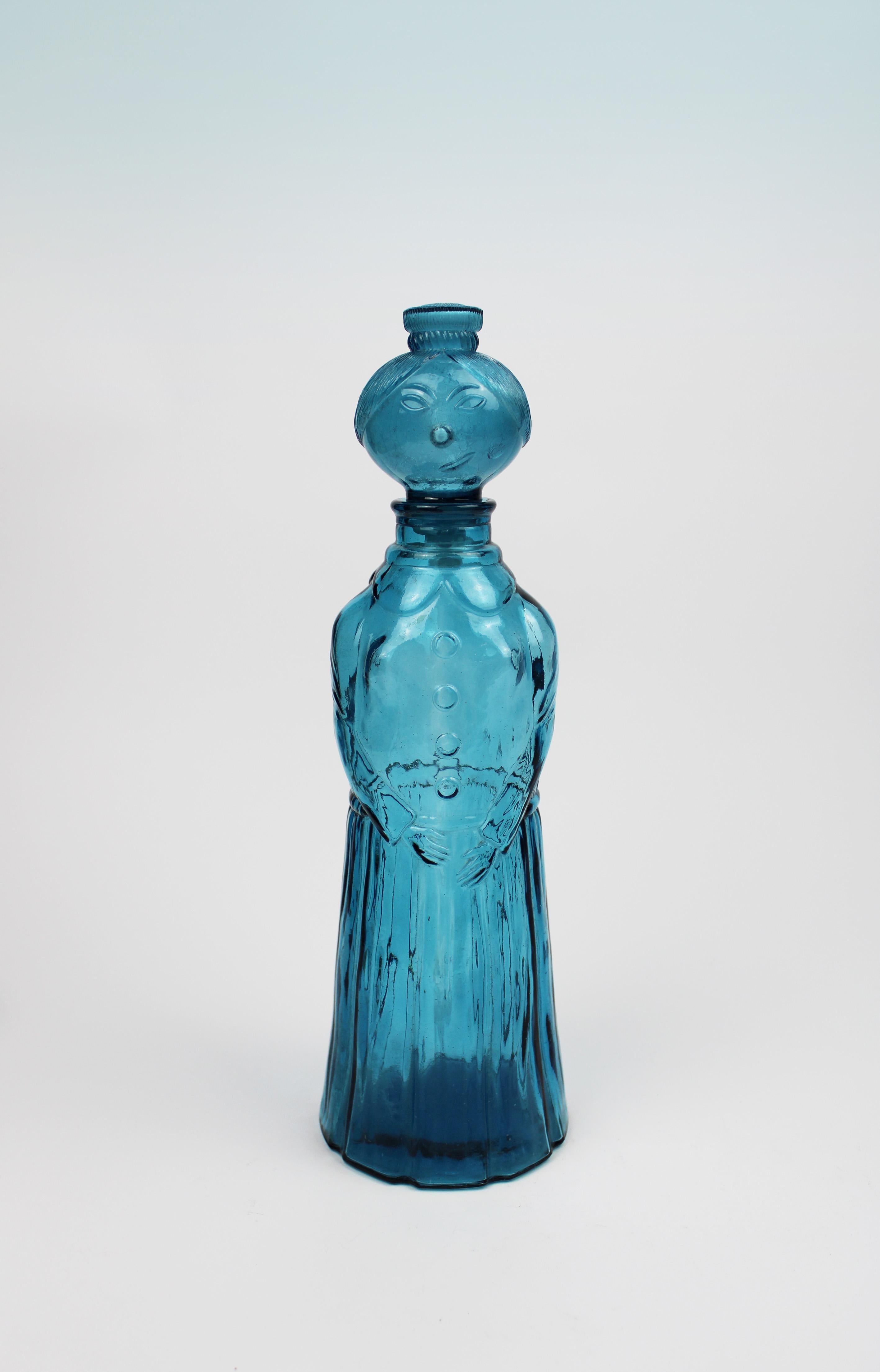 Mid-Century moderno Caraffa Mid Century Modern in vetro goffrato blu Empoli Decanter Lady 1960's Italy in vendita