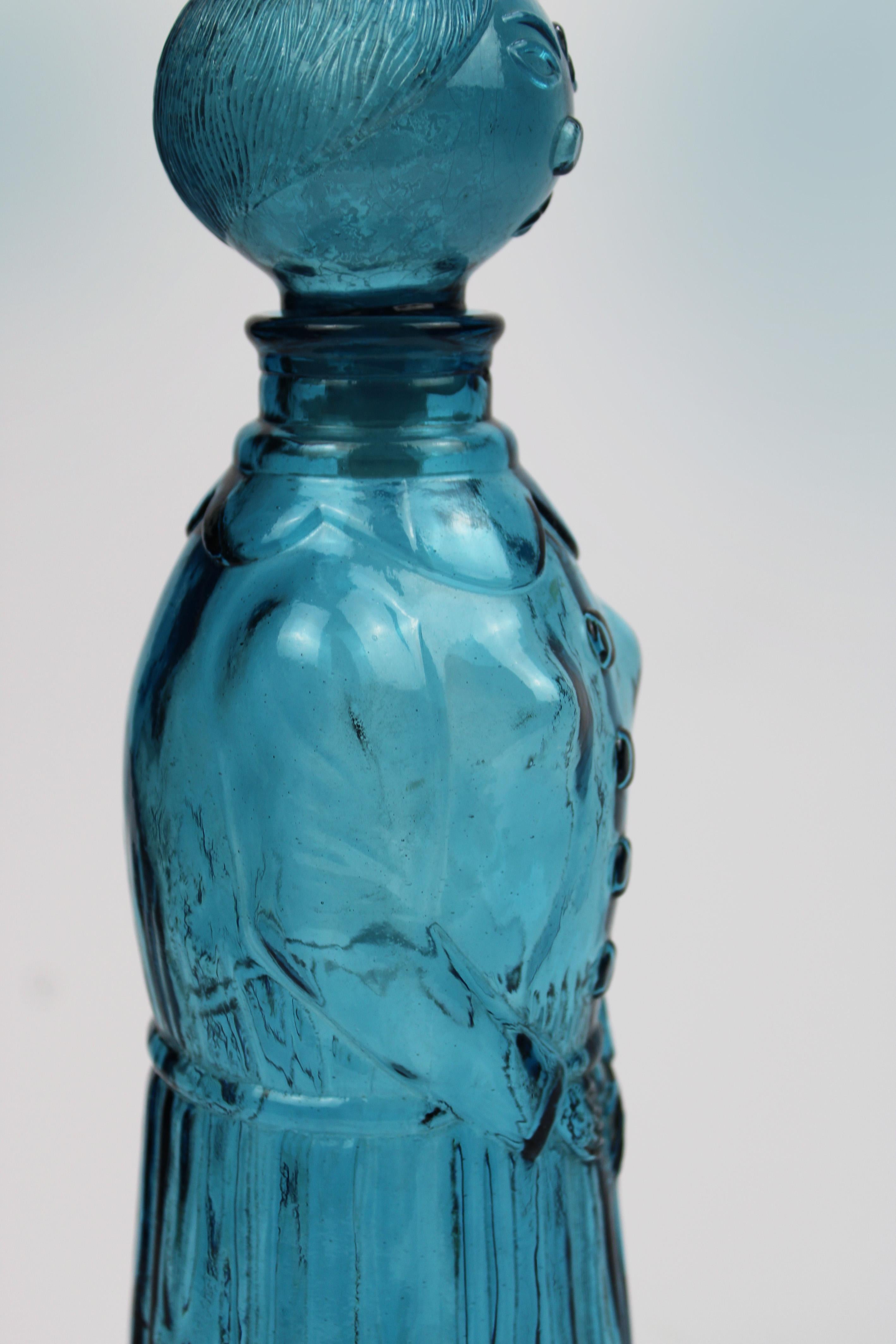 Caraffa Mid Century Modern in vetro goffrato blu Empoli Decanter Lady 1960's Italy in vendita 1