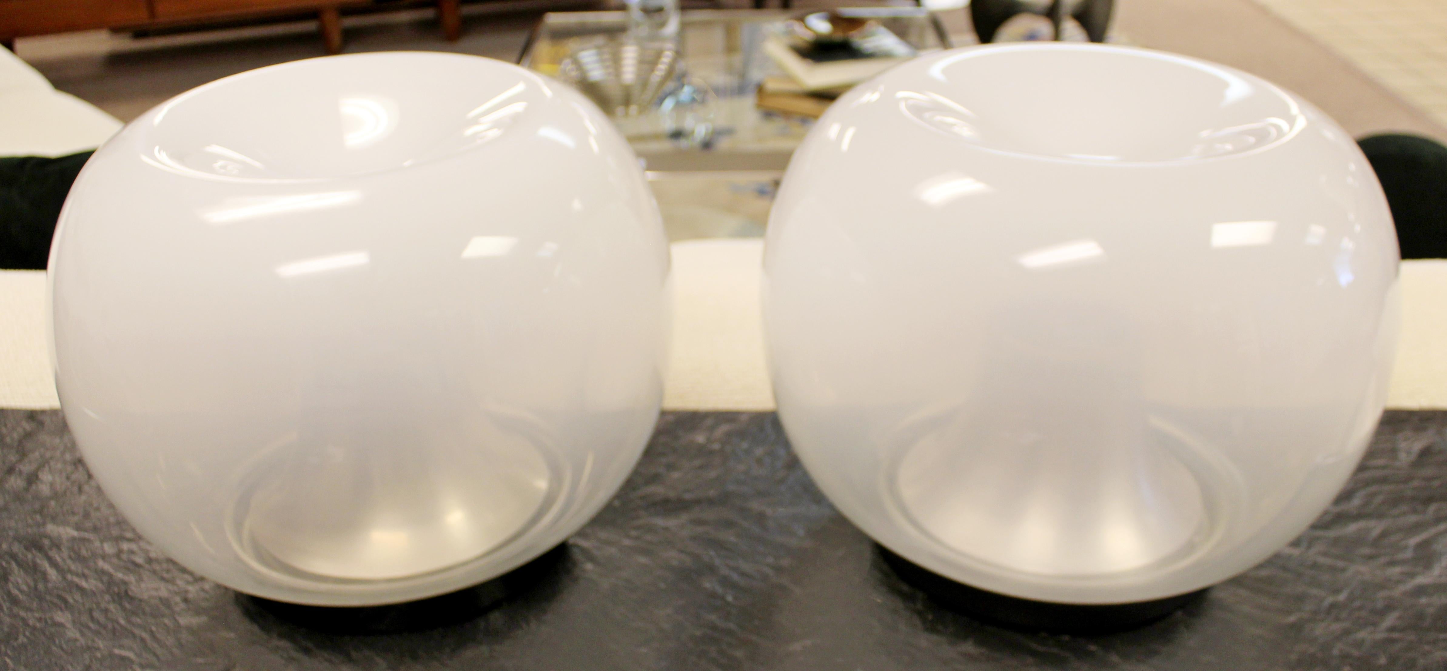 For your consideration is a magnificent pair of glass globe table lamps, by Carlo Nason for Mazzegga, circa the 1970s. In excellent condition. The dimensions of each are 18