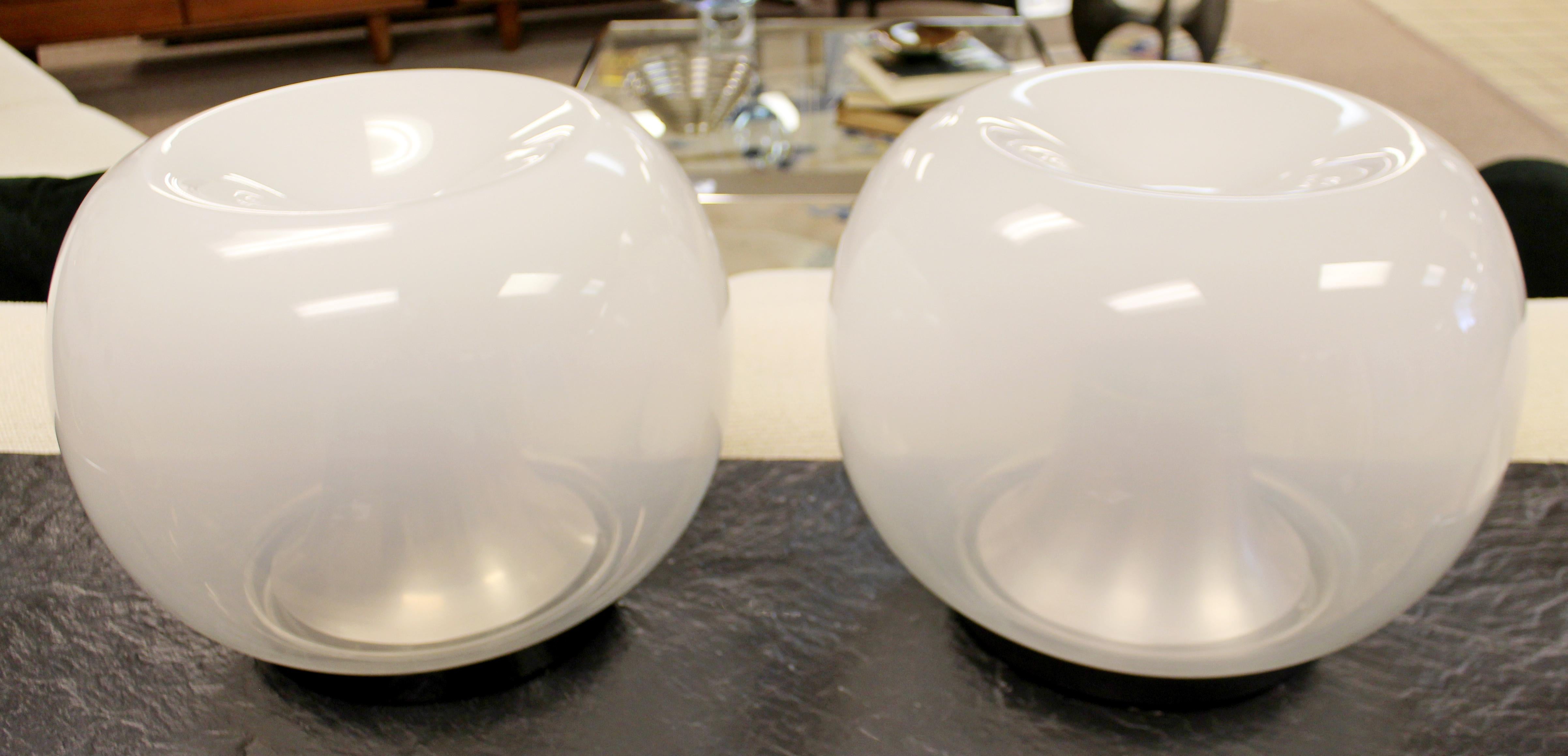 Mid-Century Modern Carlo Nason for Mazzegga Globe Glass Table Lamps, 1960s, Pair In Good Condition In Keego Harbor, MI