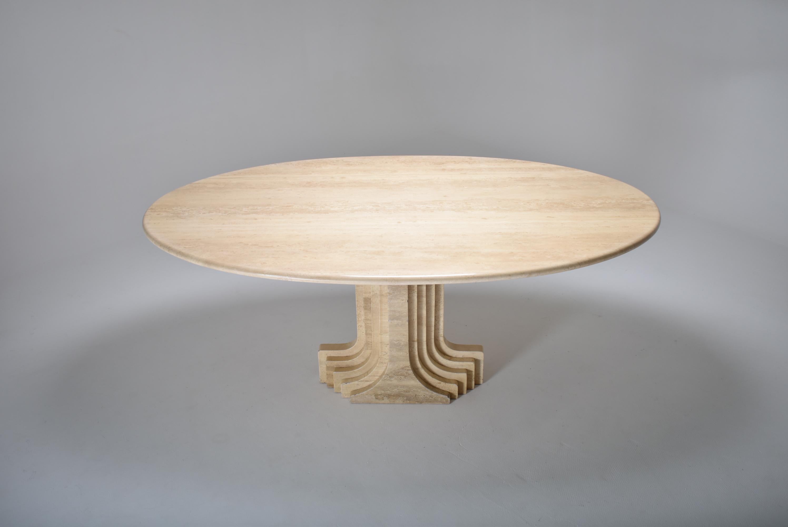 Polished Mid-Century Modern Carlo Scarpa Cream Travertine Samo Dining Table, Italy, 1970