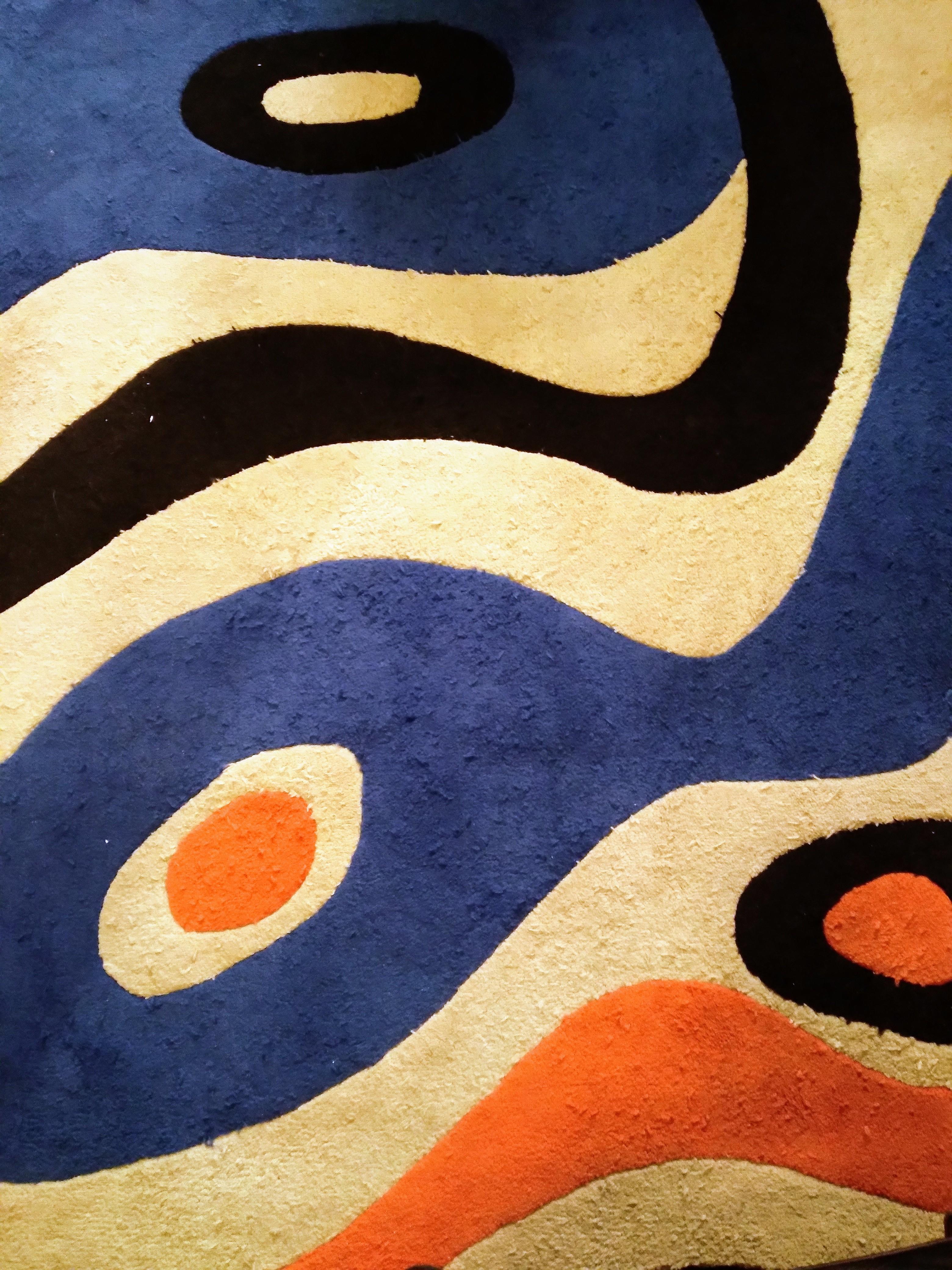 Moderner Teppich aus der Mitte des Jahrhunderts mit geometrischem Wolldesign  im Zustand „Gut“ im Angebot in Lucca, IT